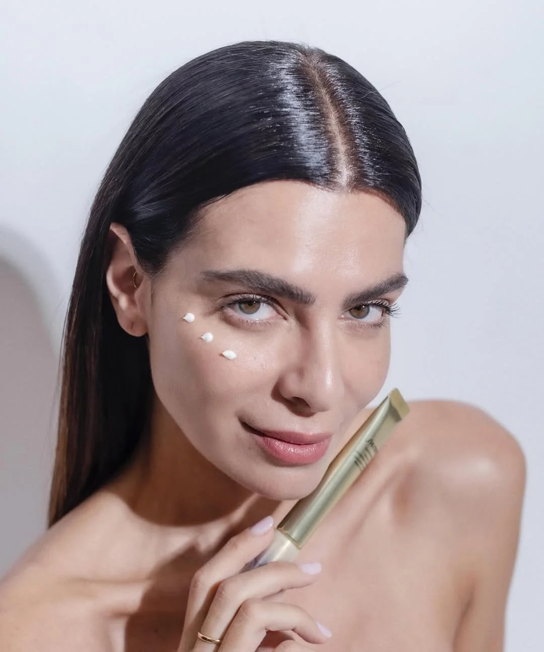 He agregado a mi rutina de belleza la nueva línea de @shiseido Vital Perfection. También uso la .jpg
