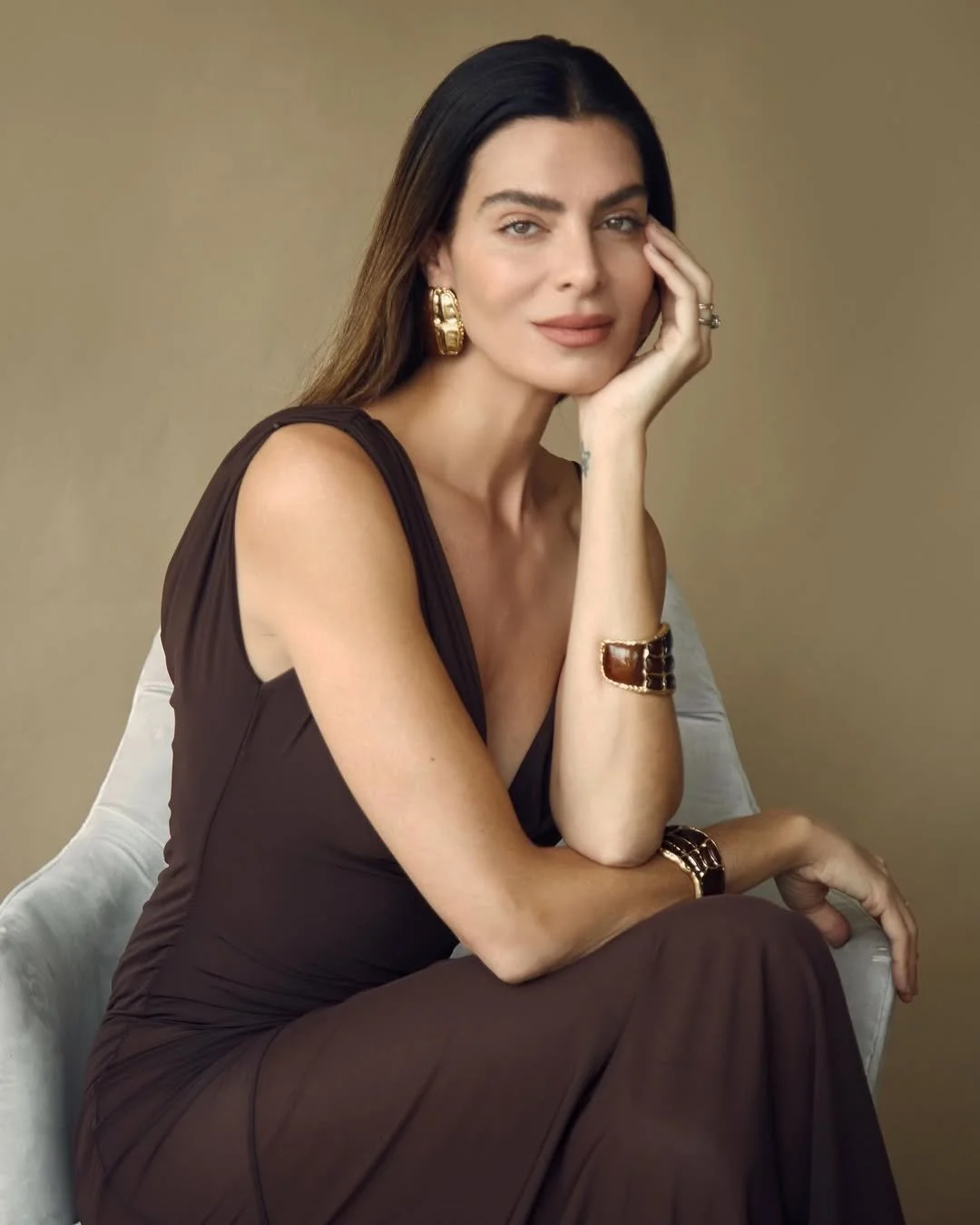 Portrait by @marthalvarezbernal #BeautyBag #HolaMx.jpg