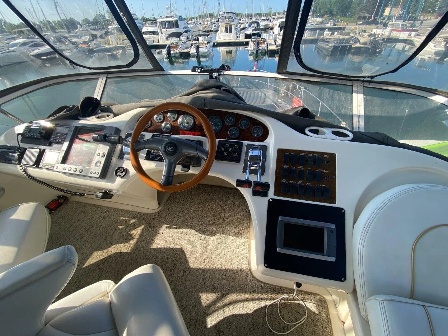 1996_420 Aft Cabin_c_020.jpg