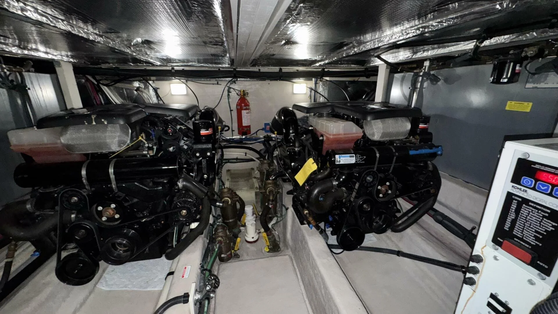 2005_390 motor yacht_a_034.jpg