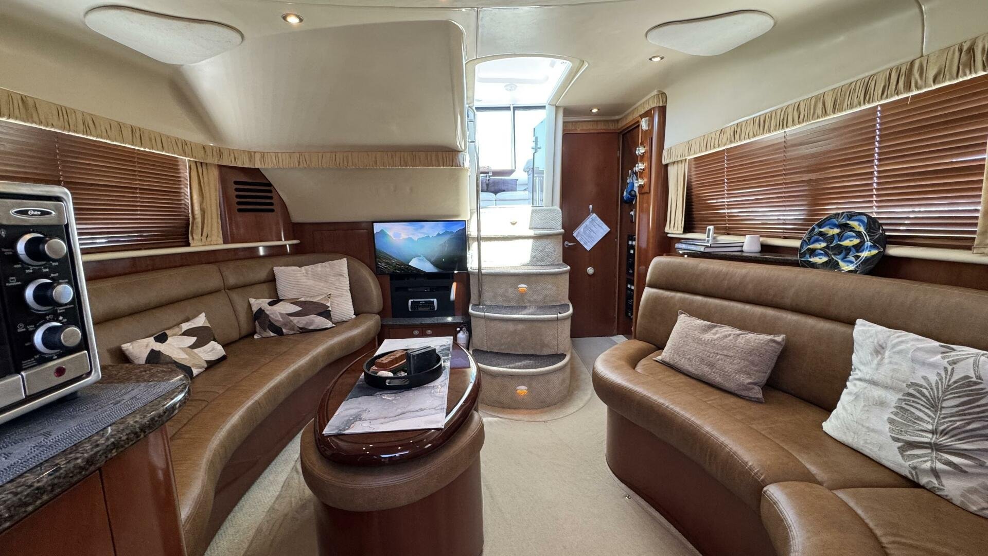 2005_390 motor yacht_a_017.jpg