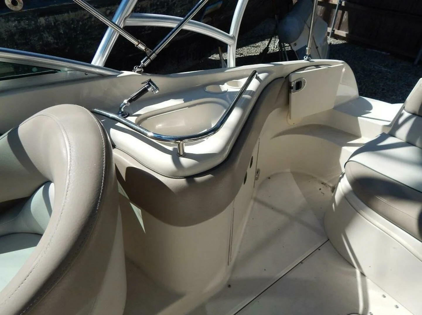 2004_240 Sundeck_a_008.jpg