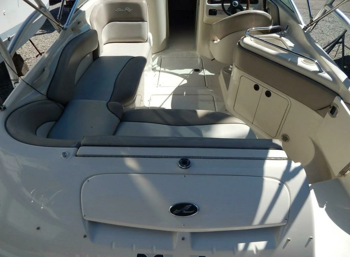 2004_240 Sundeck_a_006.jpg