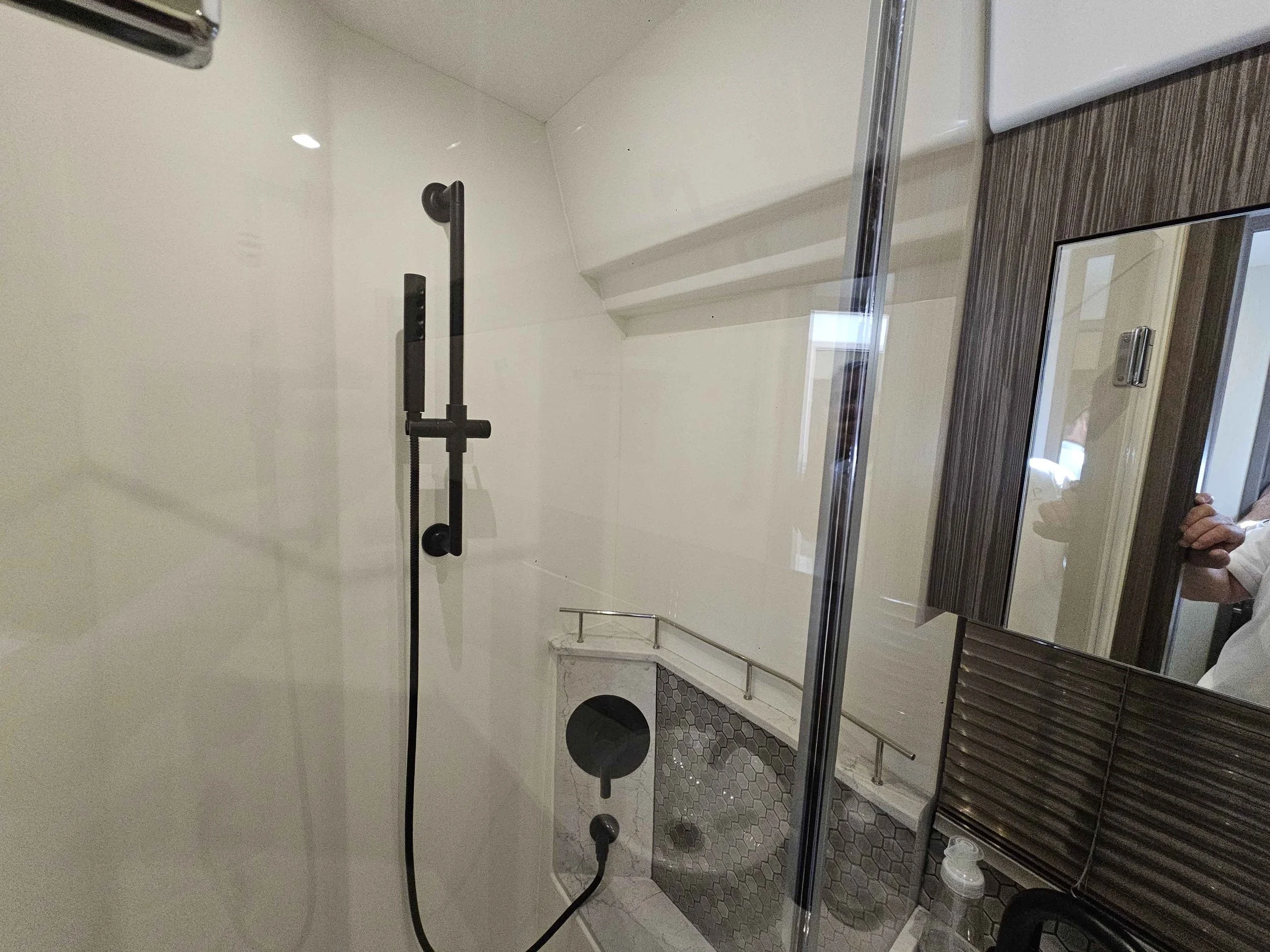 460 FLY_2018_a_032.jpg