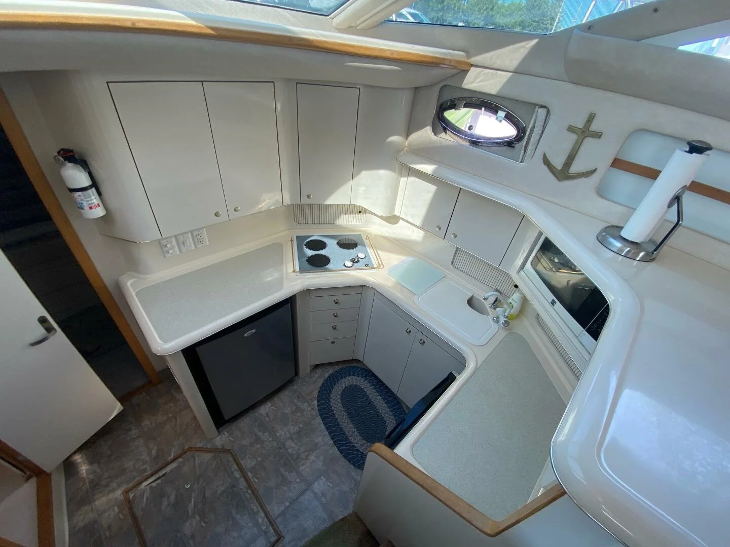 1996_420 Aft Cabin_c_036.jpg