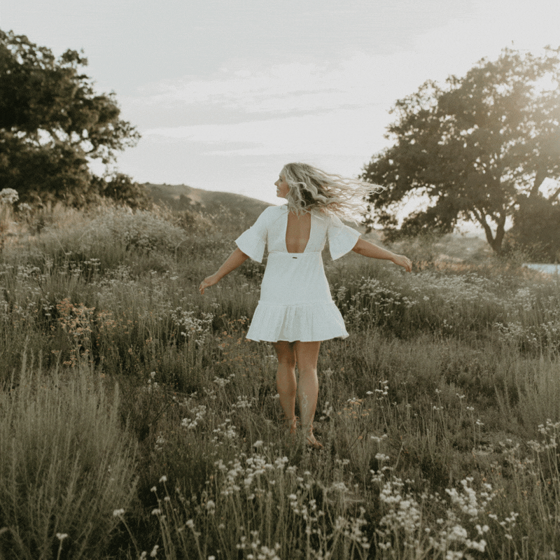 Jessica Ash gif images of spinning around in a circle