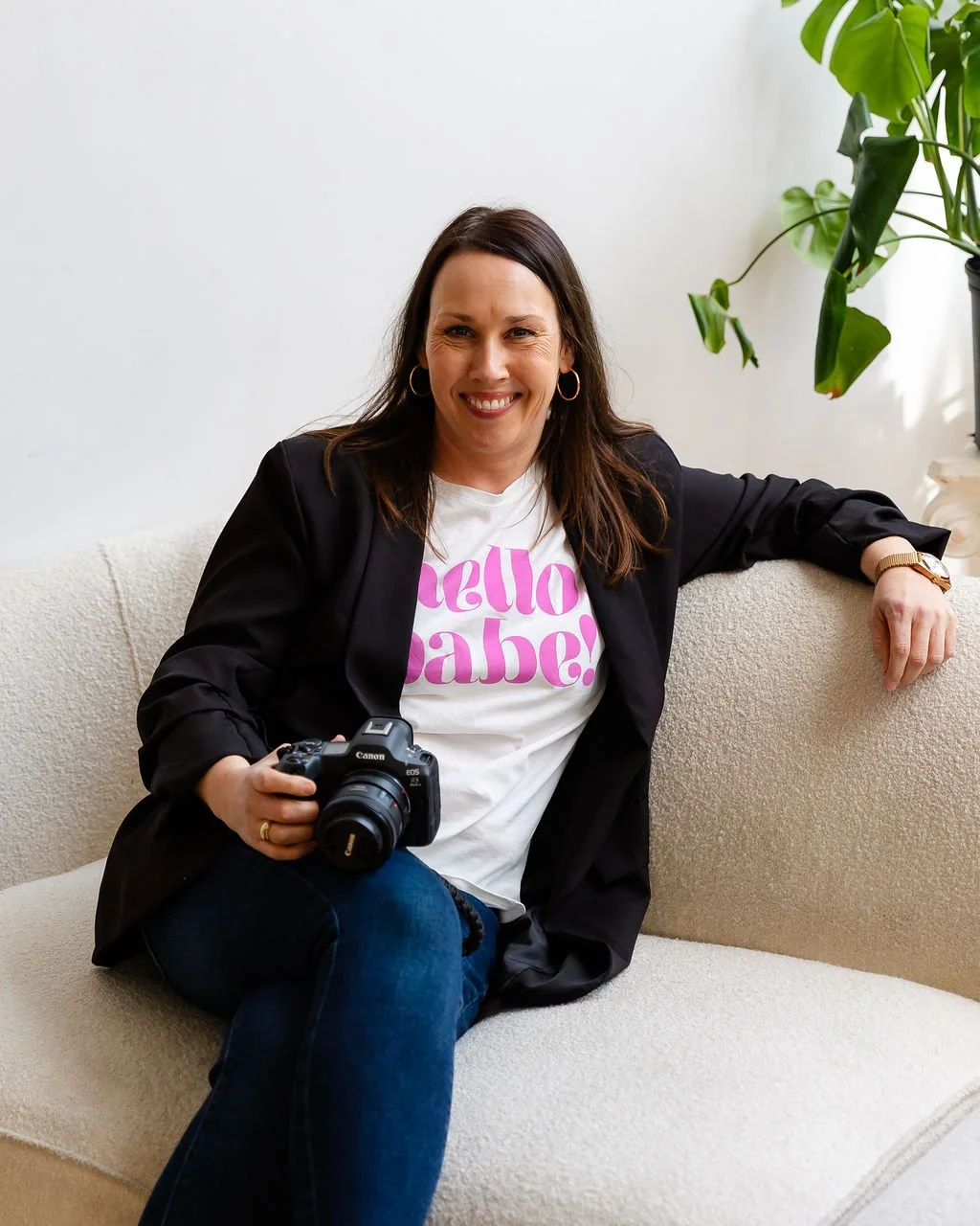 kimmorriscreative-lifestyle-headshot-manuela-couch
