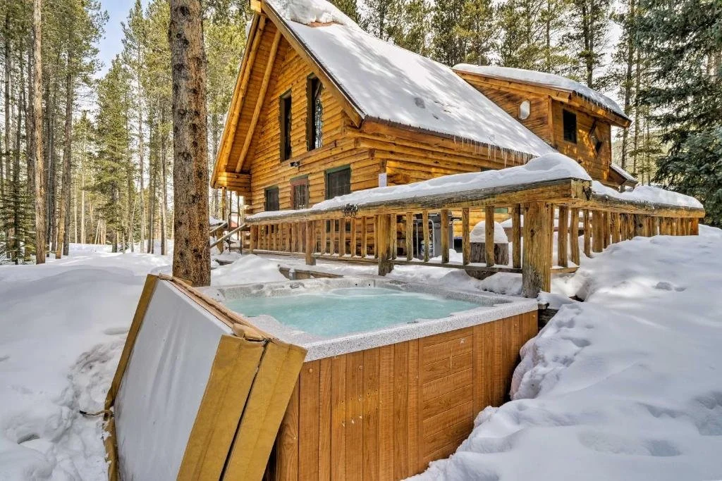 Protecting Your Profit: The STR Owner’s Guide to Hot Tub Policies