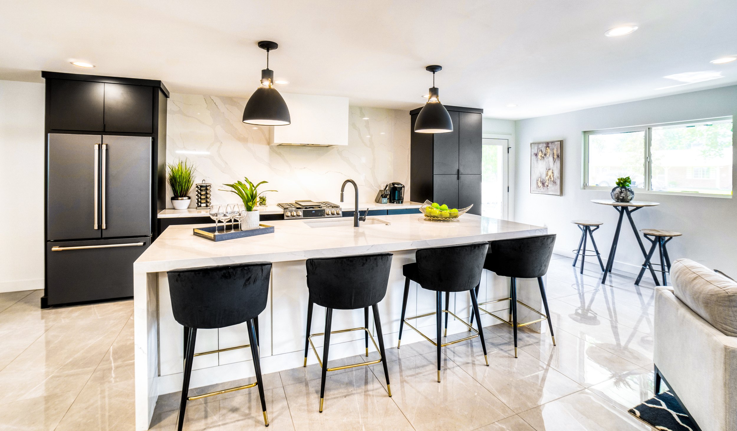 MODERN DECOR