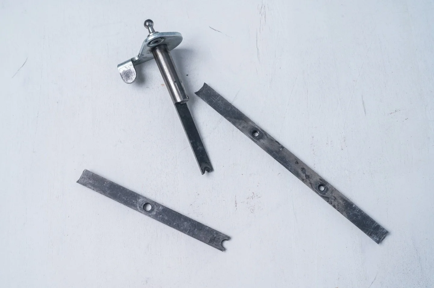 Fatigue failure. What's left of the intake rod after completely failing on a 997.2 GT3 RS. You don't want to see the engine damage. 

#porsche 
#997gt3 
#997gt3rs
#997gt3rs38