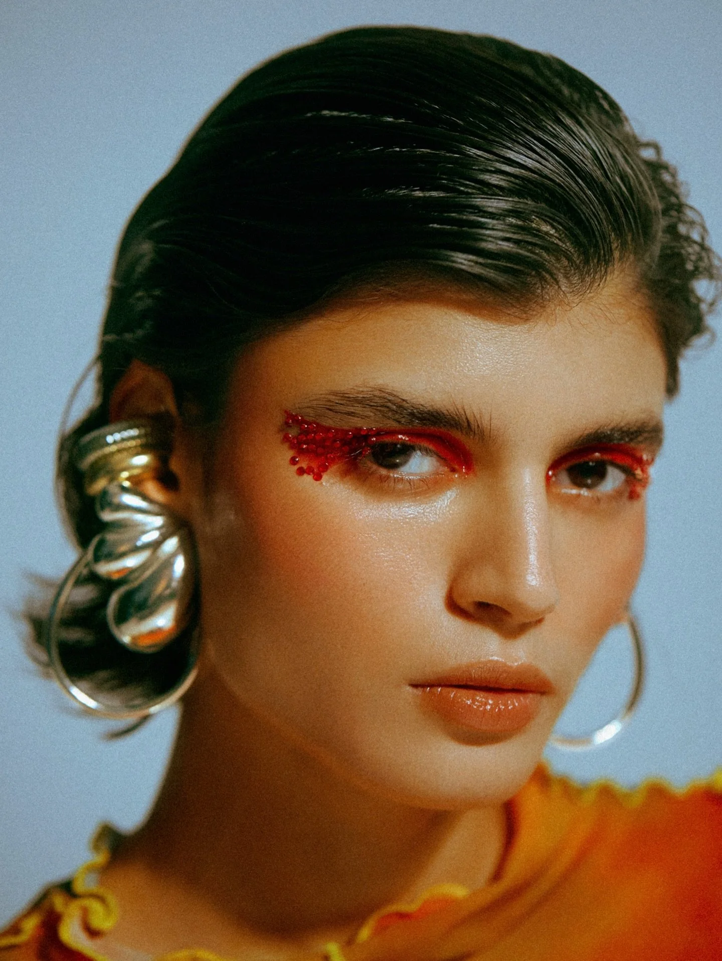 Entre Tormentas

Model: @yunuensantacruz  at @mmrunway 
MUAH: @fernandao_mua 
Styling: @ruthbuendiap 
Photo: @ricardosolis_ph 

#fashionshoot #fashionportraits #fashionphotography #fotografocdmx #mexicanphotographer fotografoencdmx
Ricardosolis