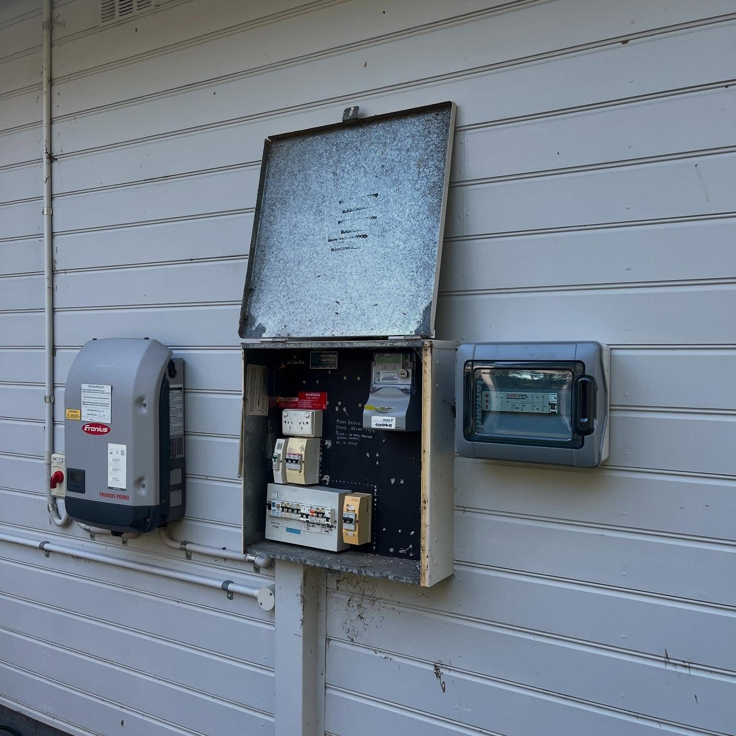 Generator install with automatic changeover for one of our rural clients that has been experiencing blackouts, Problem solved ⚡️⚡️⚡️
Dm us for a quote today!
#generatorinstall #generatorbackup #standbygenerator #homegenerator #backupgenerator #gene