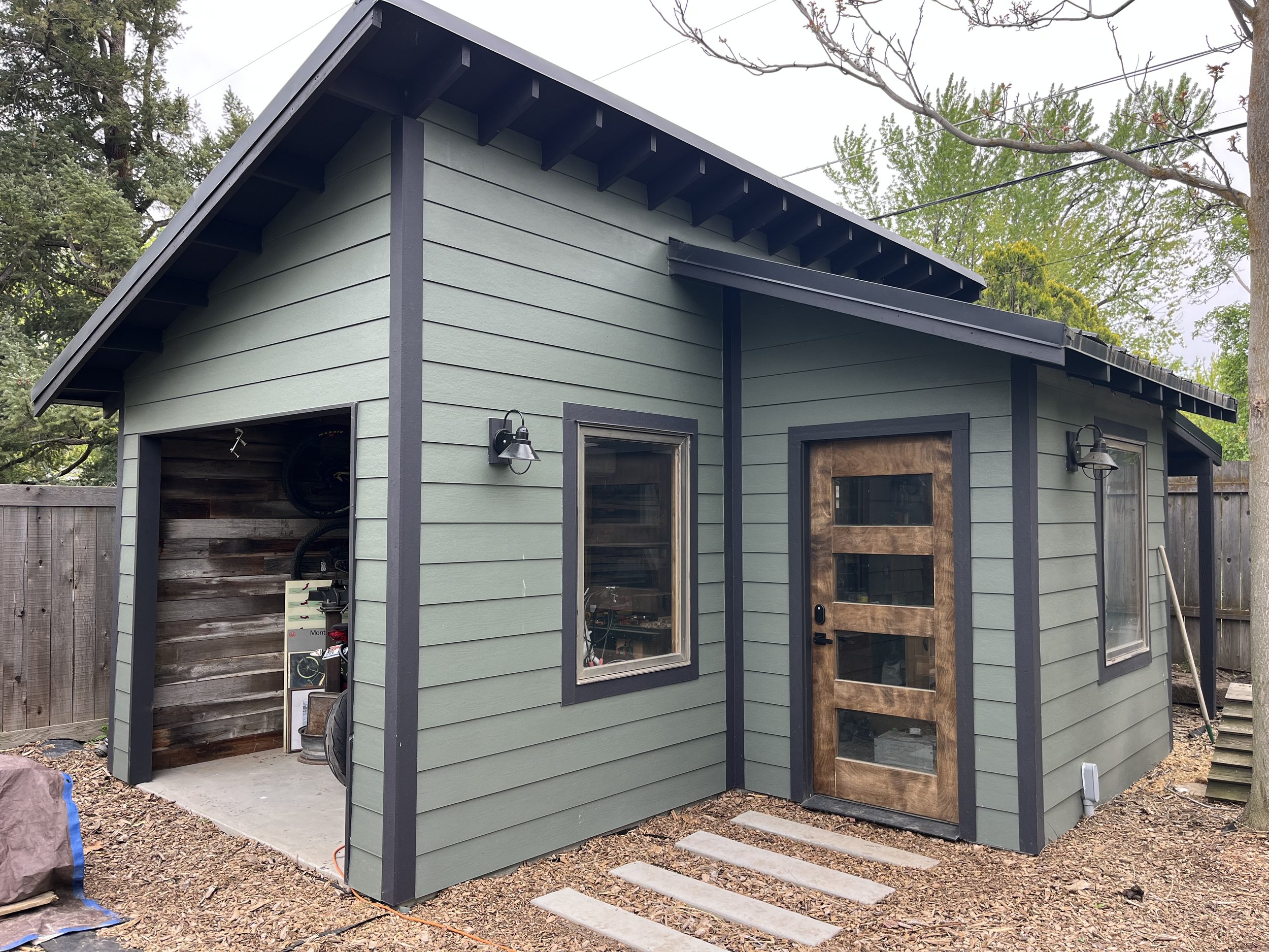 Boise, ID, general contractor, contractor, backyard office, custom shed, adu, shop, custom woodworking, fencing, decking, fence contractor