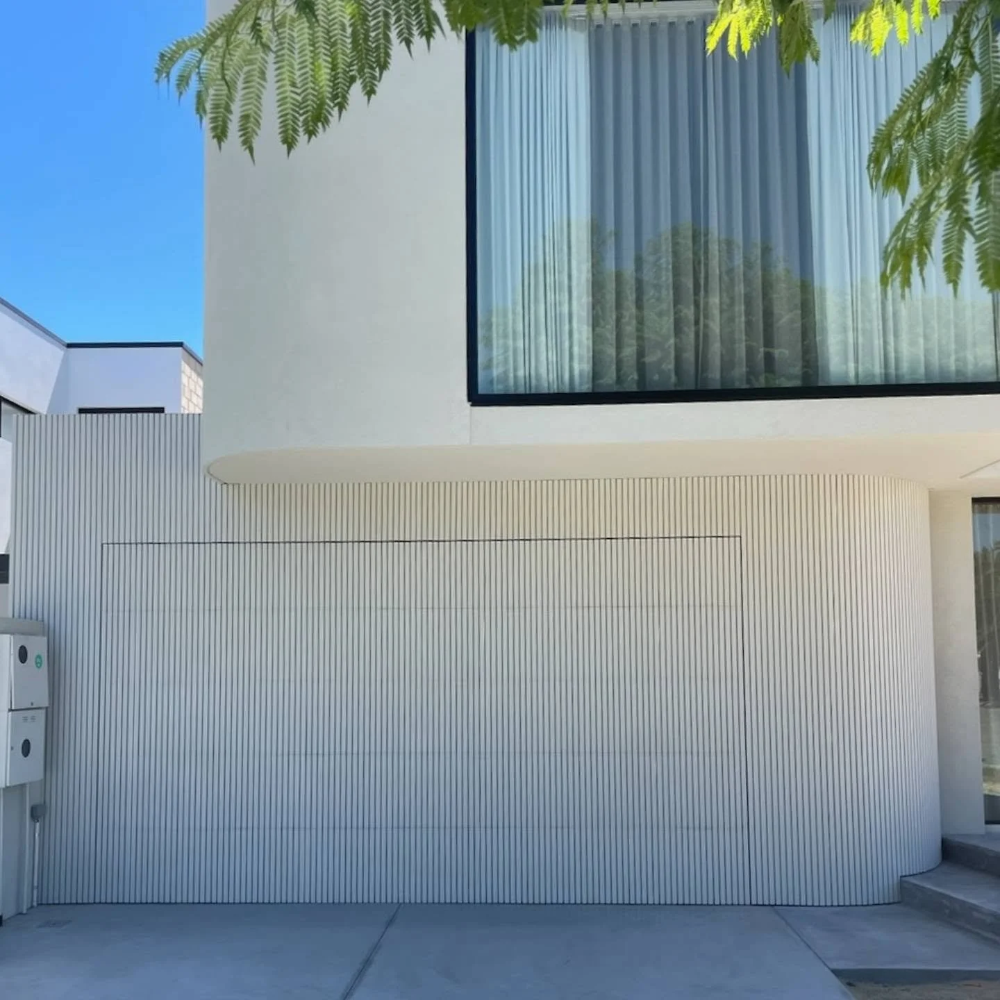 Feature aluminium cladding.

@villa.aura_ had the vision, we made the vision come to life. 

#carpentry#perth#builder#buildingperth#renovation