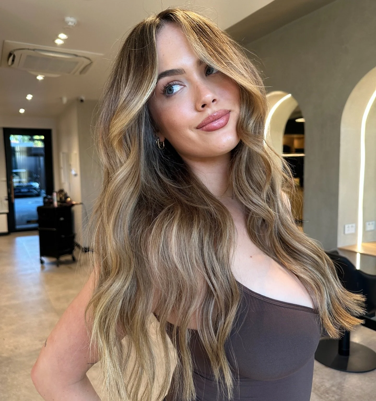 Transformation of the year 🤩

Saying goodbye to lifeless hair. We did a full head transformation of personalised foils &amp; extensions for this amazing glow up. Ensuring we kept the integrity of our beautiful clients locks. ✨
#perthhairextensions #