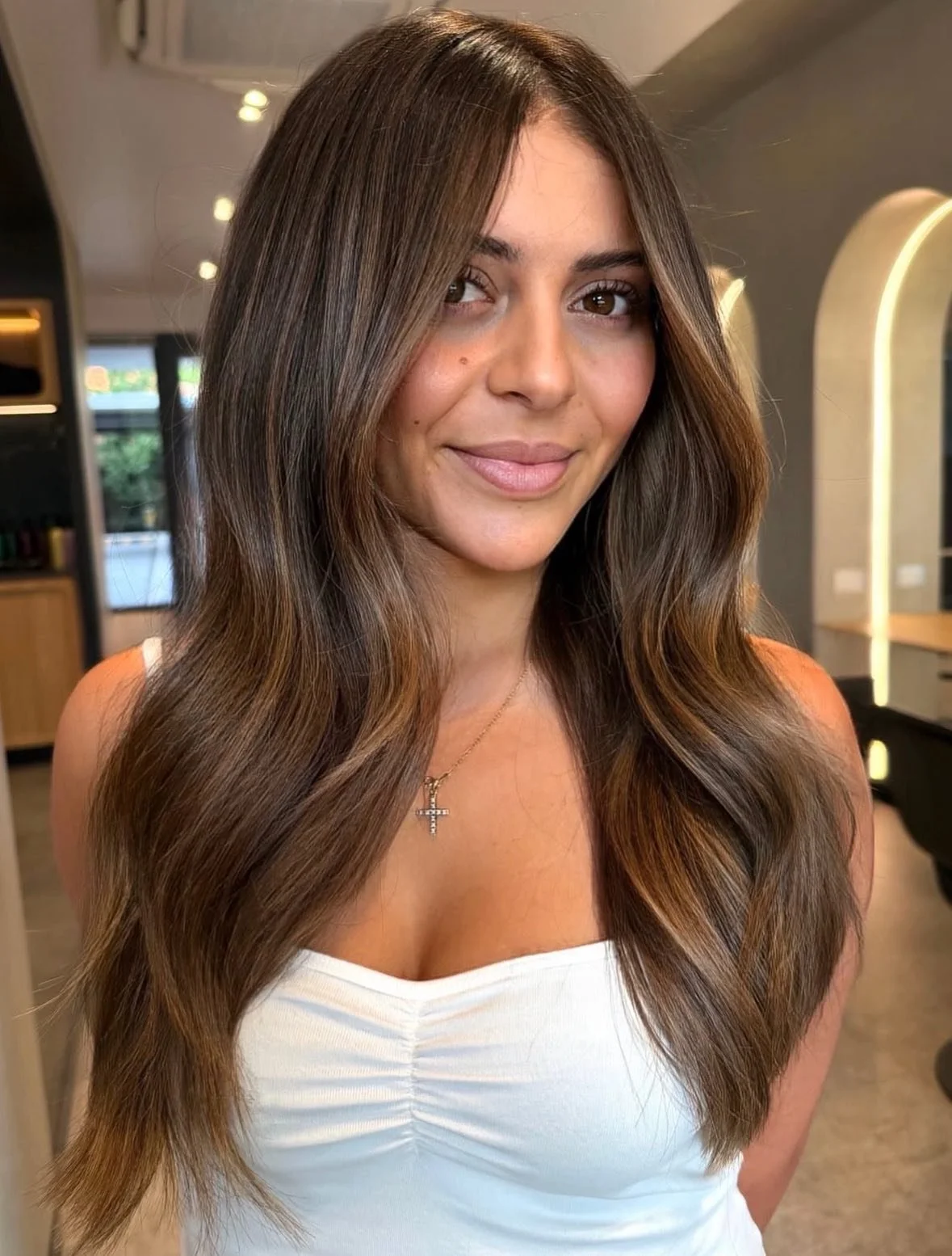 Teddy brunette season ✨

The kind of colour that catches the light perfectly while still feeling natural and low maintenance 🤎

Whether you&rsquo;re refreshing your brunette or wanting more depth and shine, teddy brunette is the perfect balance of s