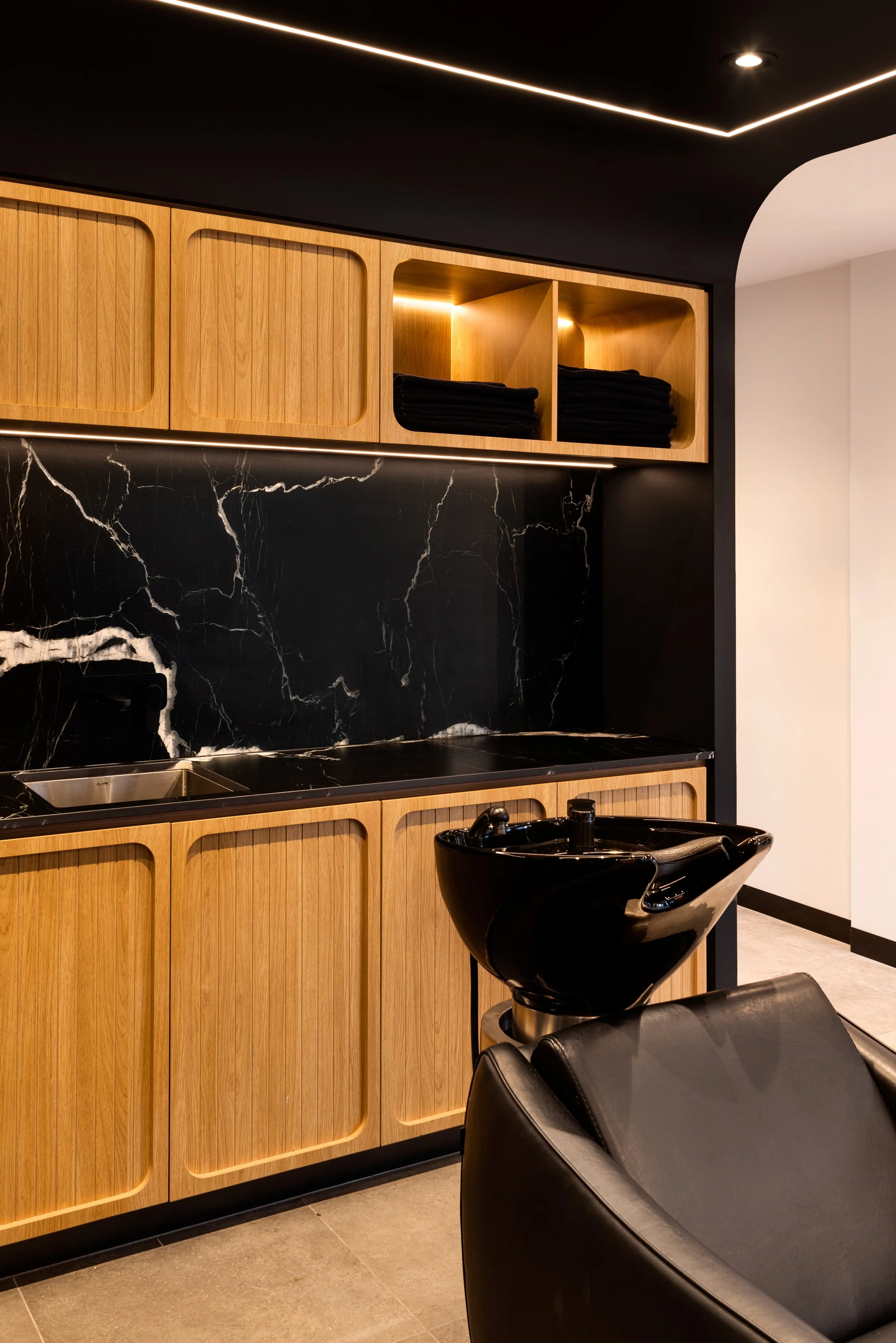 BHOInteriorsYseeCoiffeur-07.jpg