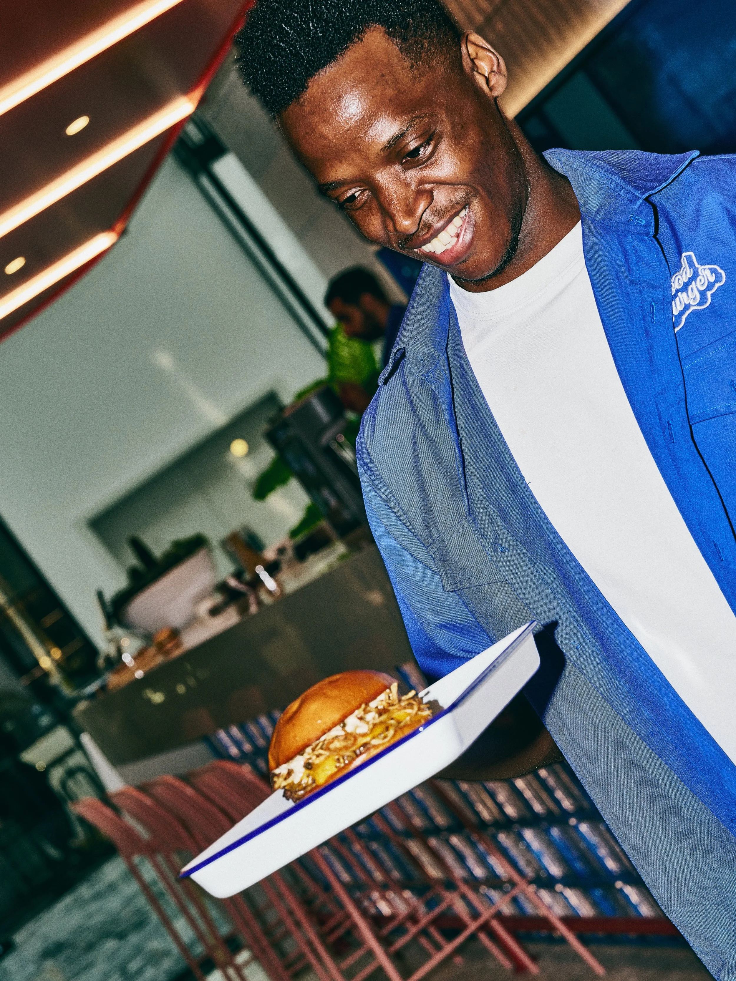 Good Burgers, served with a smile 😀 🍔