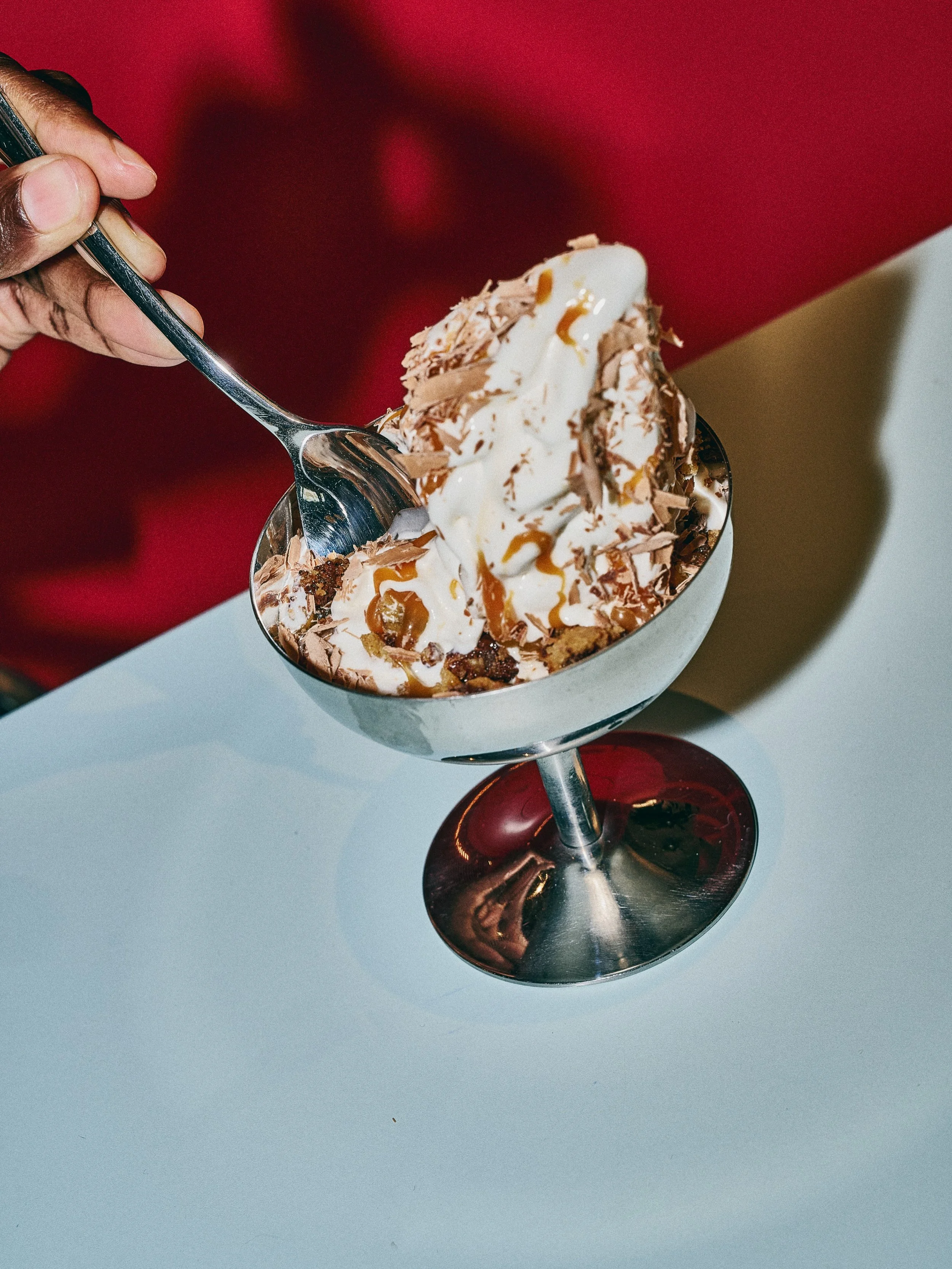 Get your sweet tooth fix sorted with our Cookie Sundae made with vanilla bean soft serve and our homemade chunky chocolate chip cookie. 🍪 😋