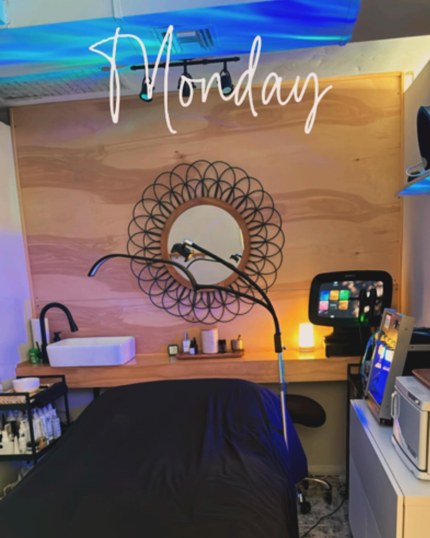 New room ✨v i b e s✨ 
CRE now located at 421 E Citrus Ave 
Come check it out