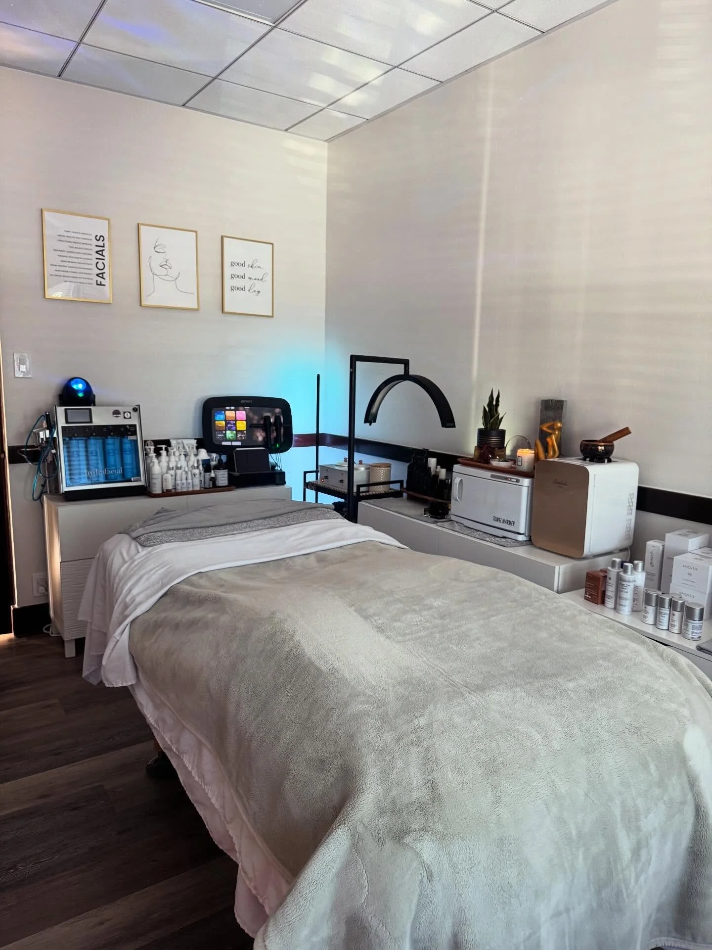 Restorative skincare rituals, crafted with intention.