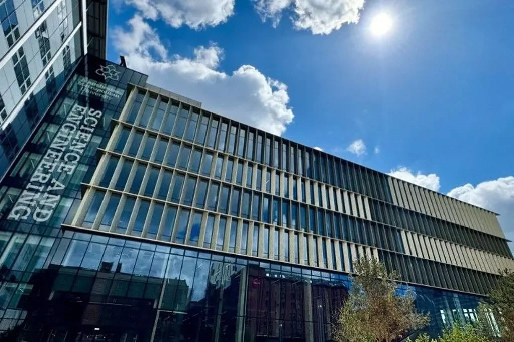 MMU Science & Engineering Building