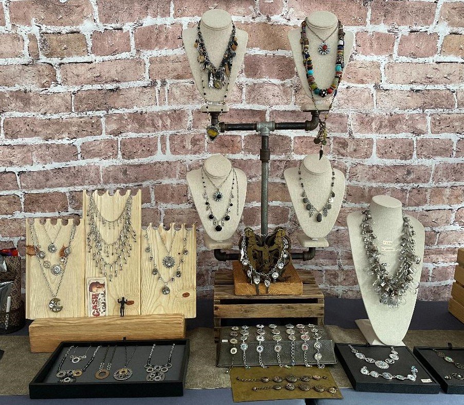 side display 3.jpg