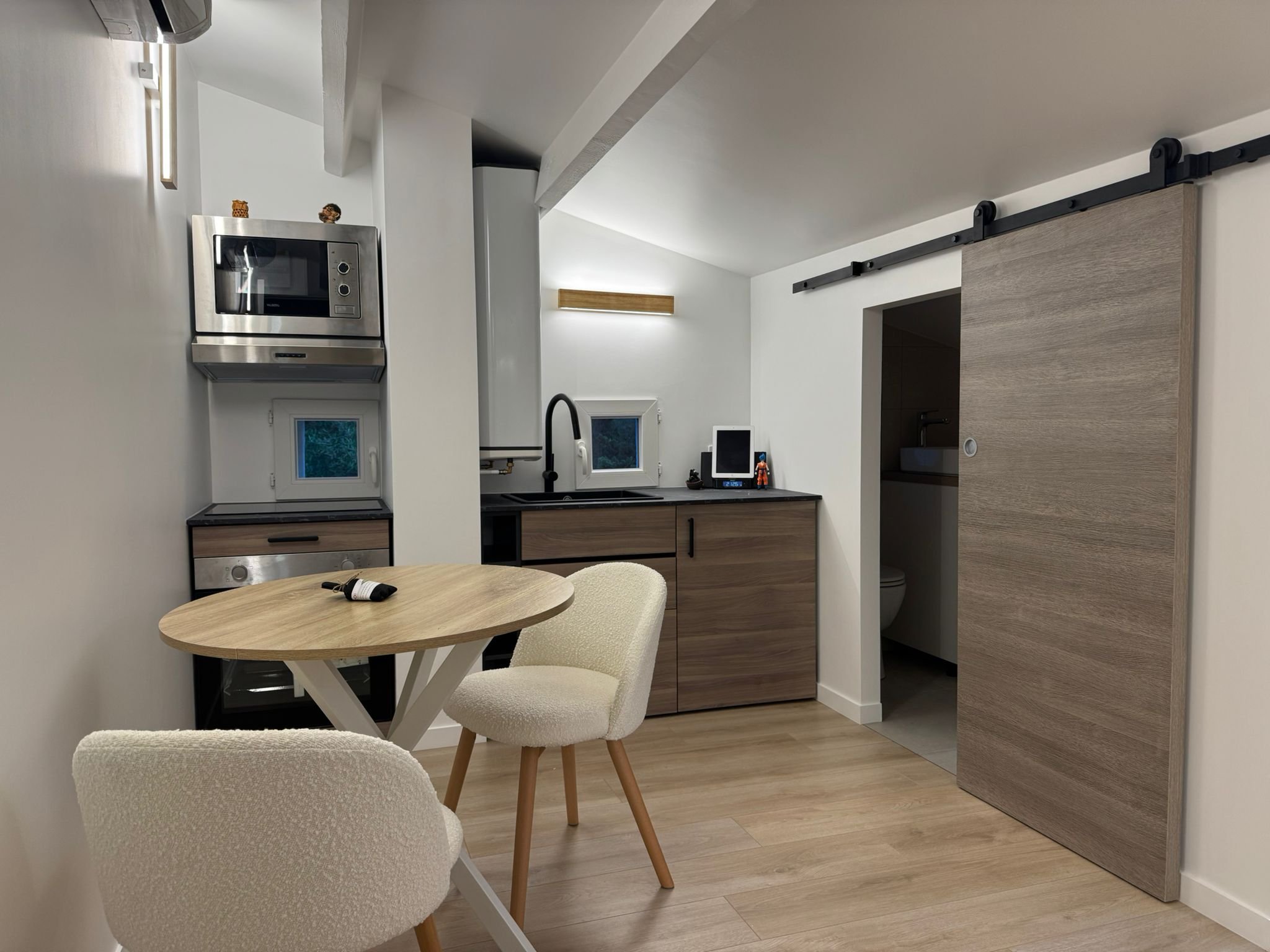 Un ancien grenier transformé en appartement à Sanary-sur-Mer (83)