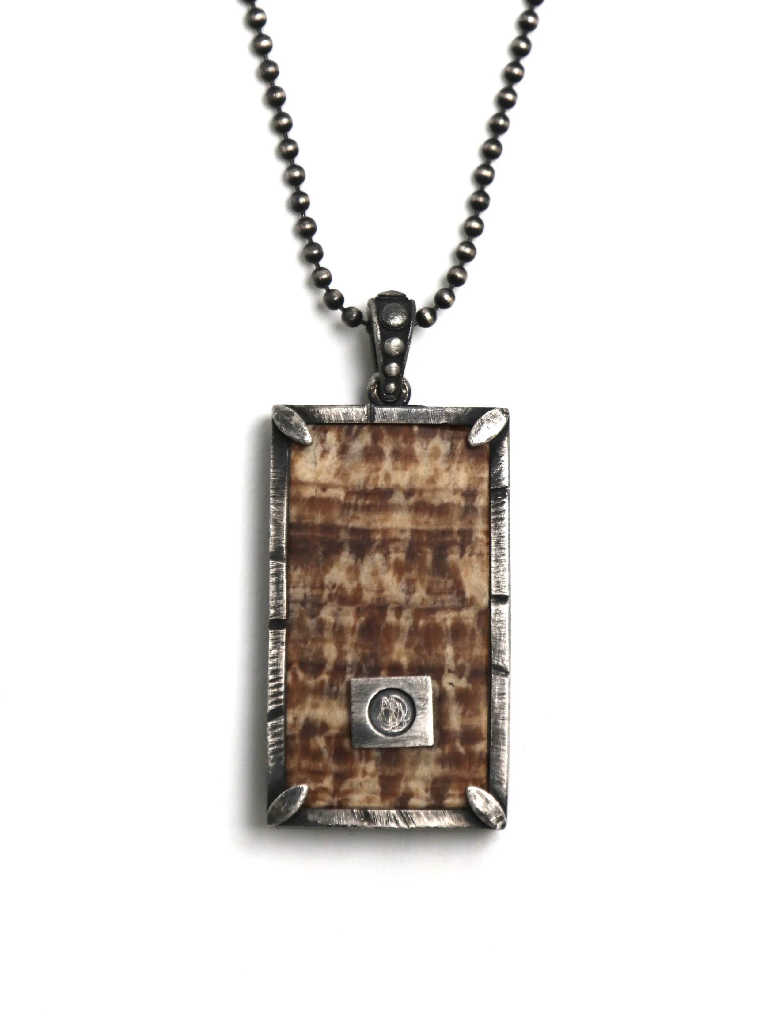 Picture_Jasper_Warth_Pendant_Back_Tango_Whiskey_Alpha.jpg