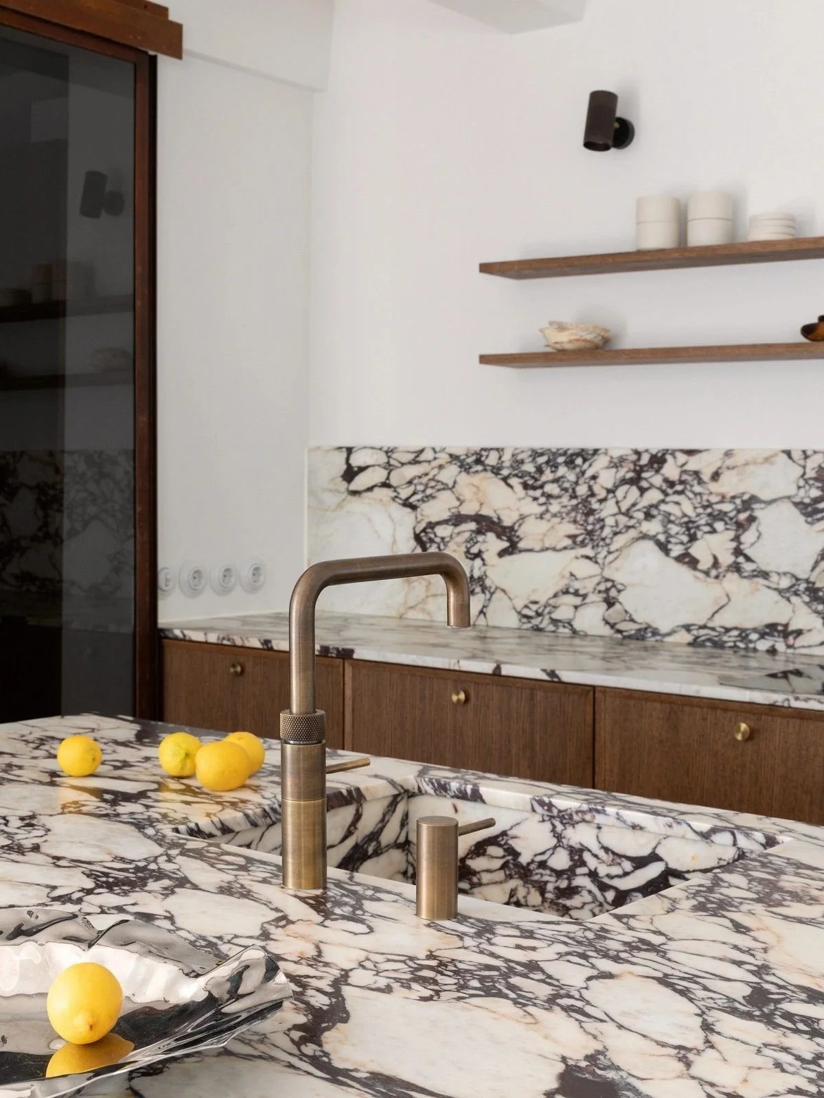 calacatta viola2.jpg