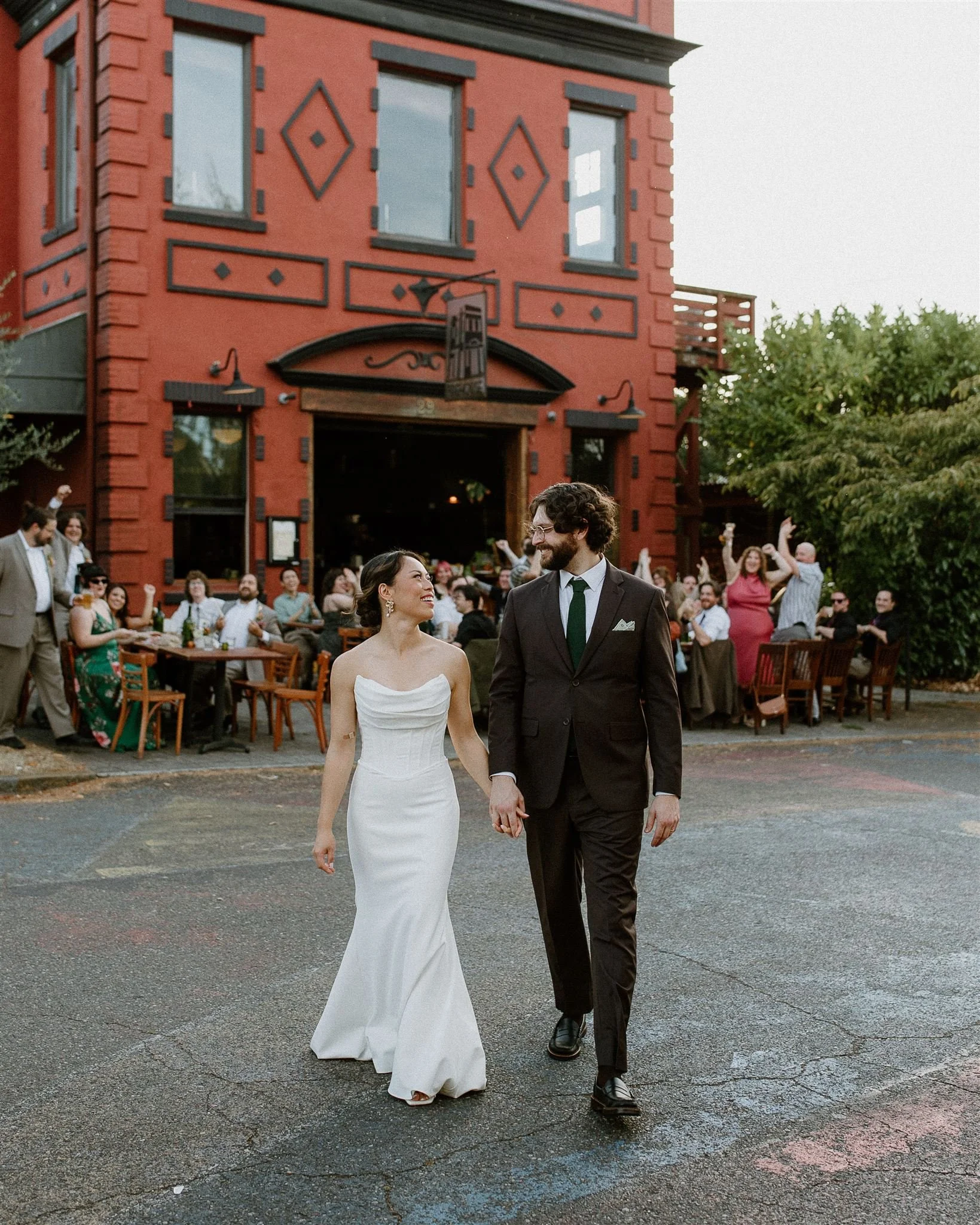 Bride Groom Guests Cheering Portland Wedding Planner