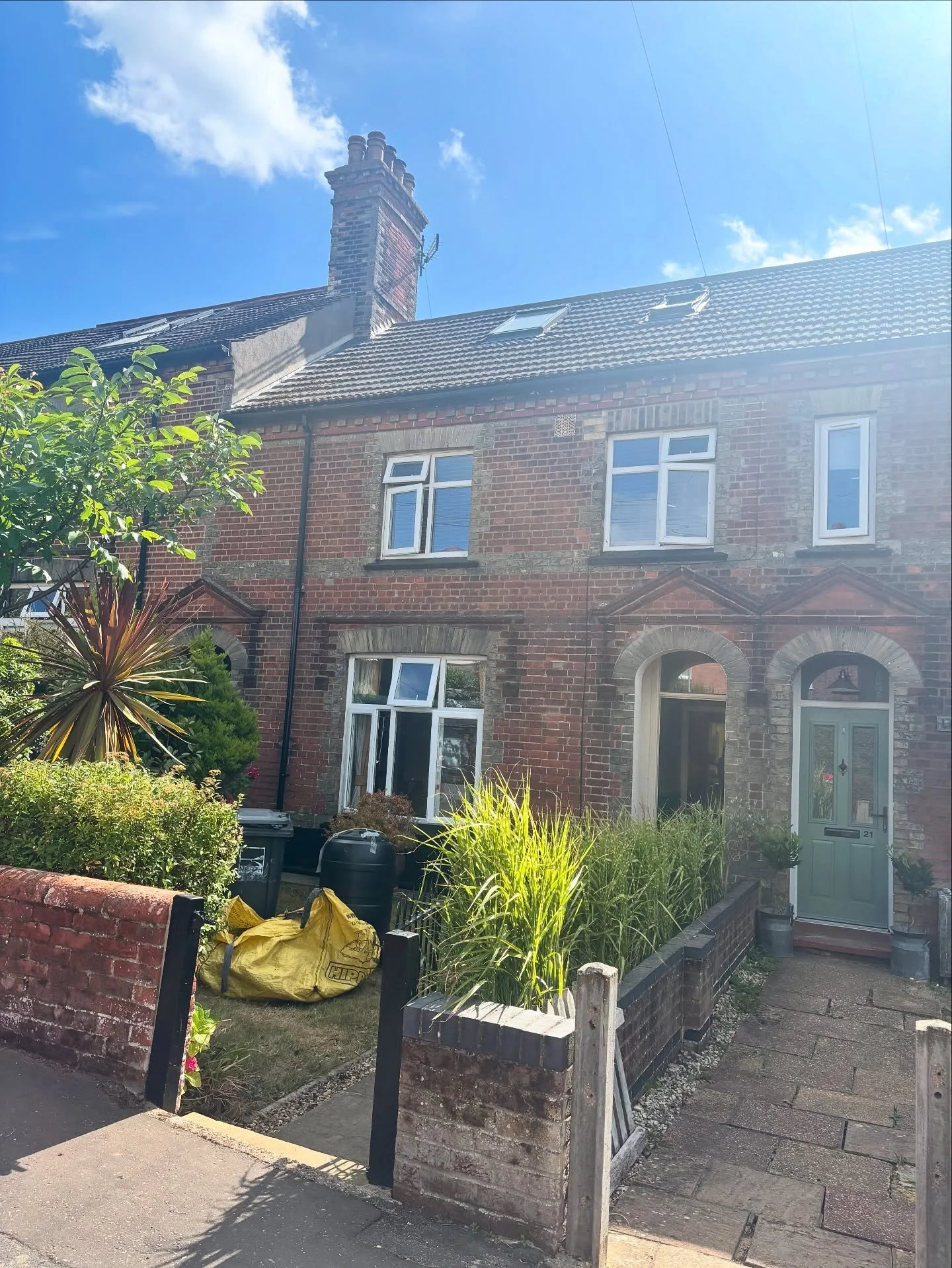 Recent Re-Roof completed for our friends from the states 🇺🇸 a full strip and install of a new breathable roof with all the trimmings was in need. A non movable deadline see us work the weekend however a turnaround time of 5 days from start to finis