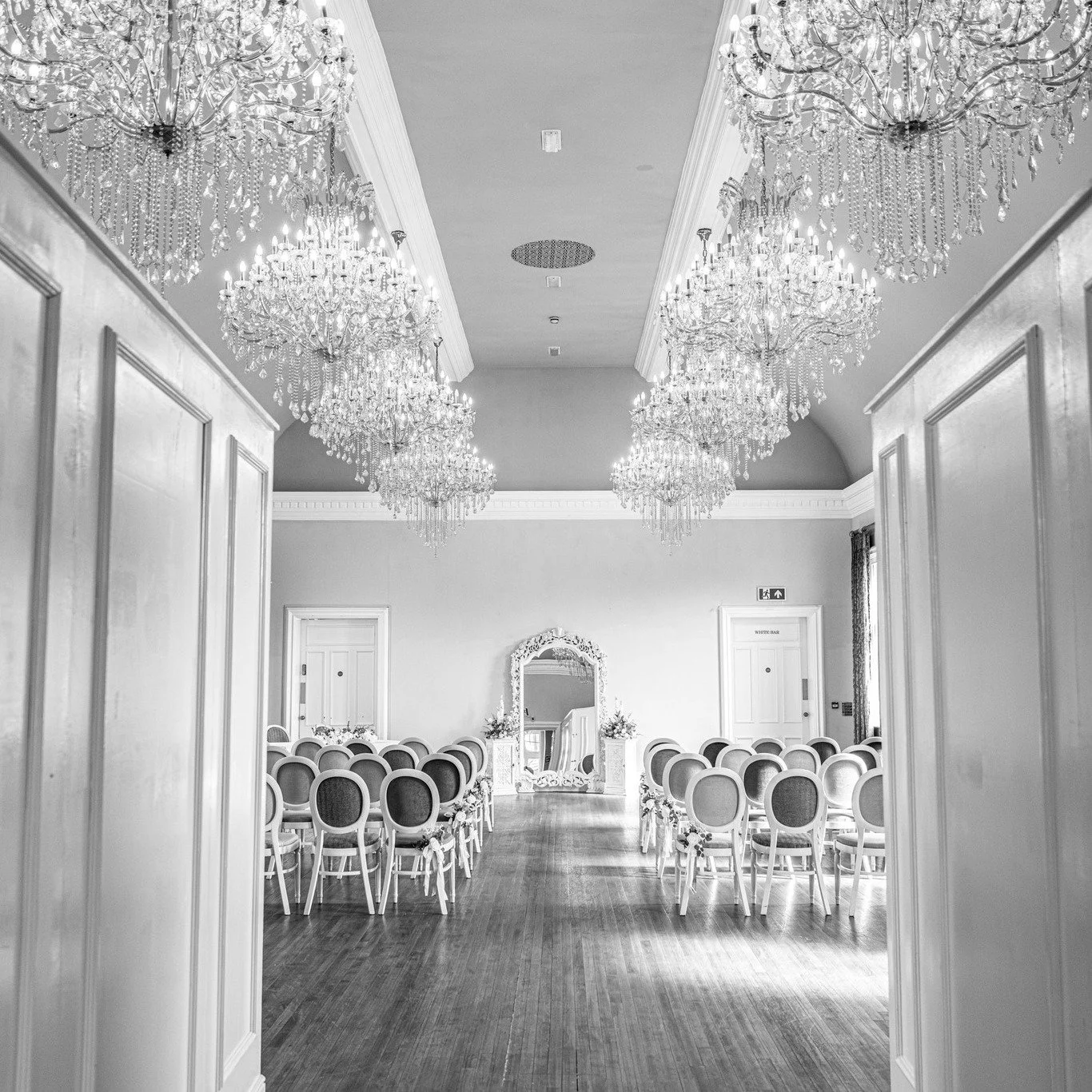 Wow! ✨ Take a look at these stunning photos from Clare &amp; Neil&rsquo;s wedding a few weeks ago. A March wedding really is something special&mdash;so breathtaking!

Thank you so much for sharing these beautiful moments with us. We&rsquo;re so glad 