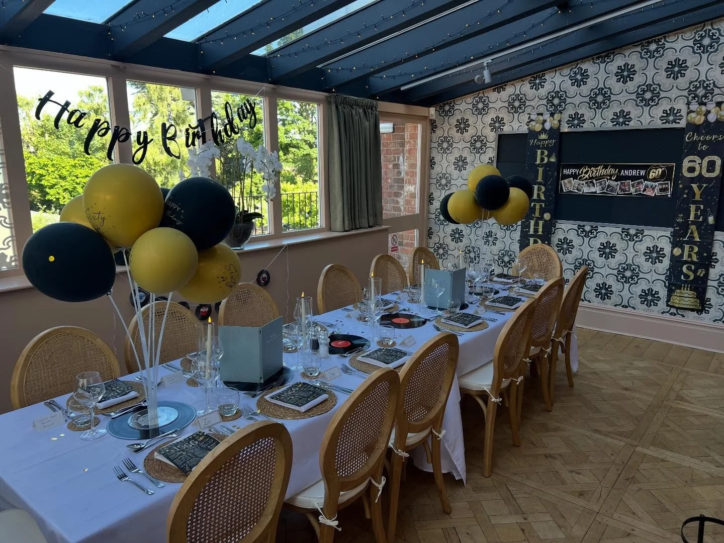 Last night, we had the pleasure of hosting a wonderful 60th birthday celebration in our beautiful conservatory.

The evening began with champagne and sunshine in the garden before guests moved into the conservatory to enjoy a delicious three-course d