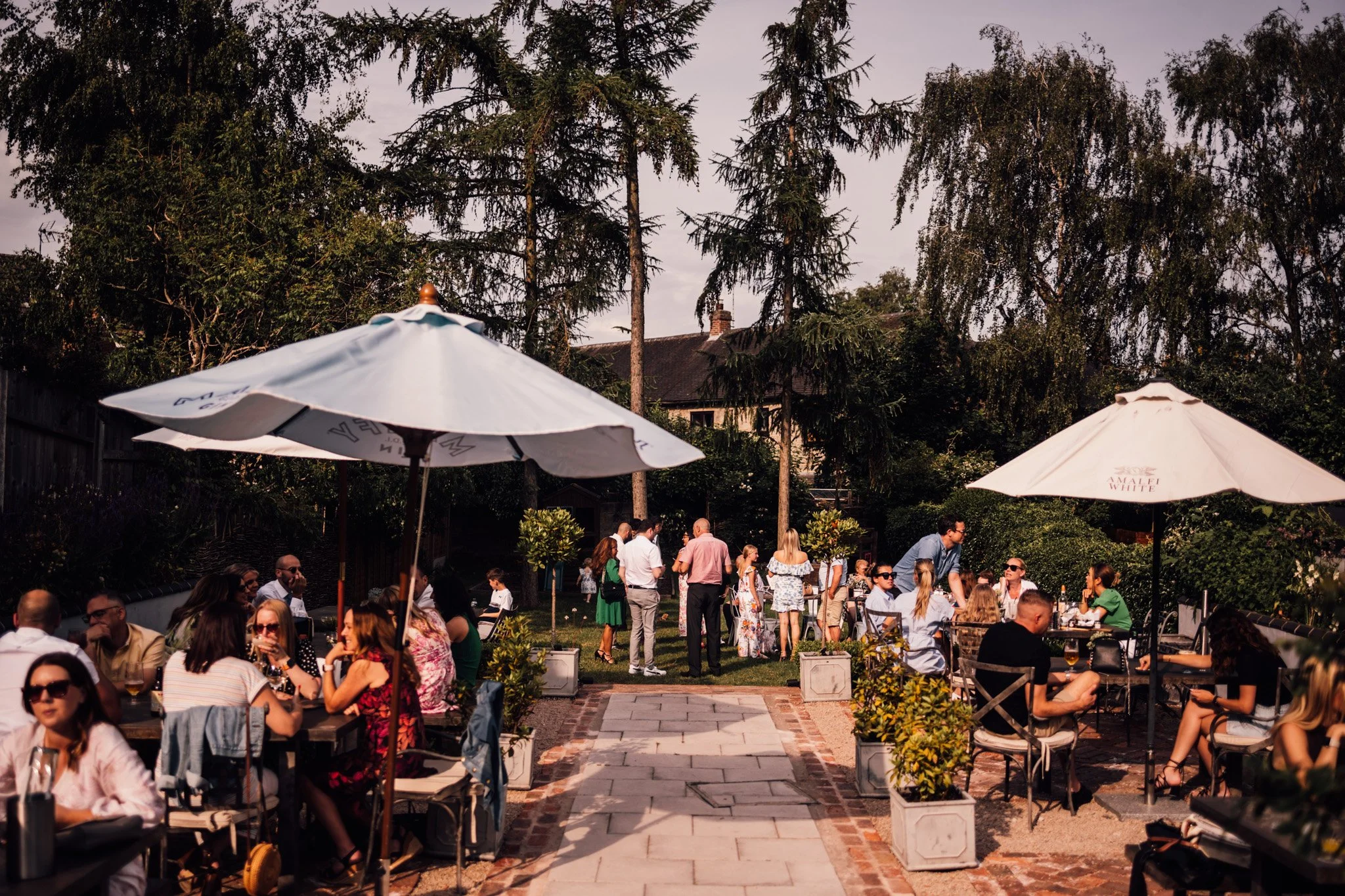 Come on, summer... we're waiting. ☀️

The flowers are thriving, but we'd swap the rain for a sunny wedding day in a heartbeat. Picture it: cocktails flowing, guests laughing in the garden, and the perfect "I do" moment.

If that sounds like