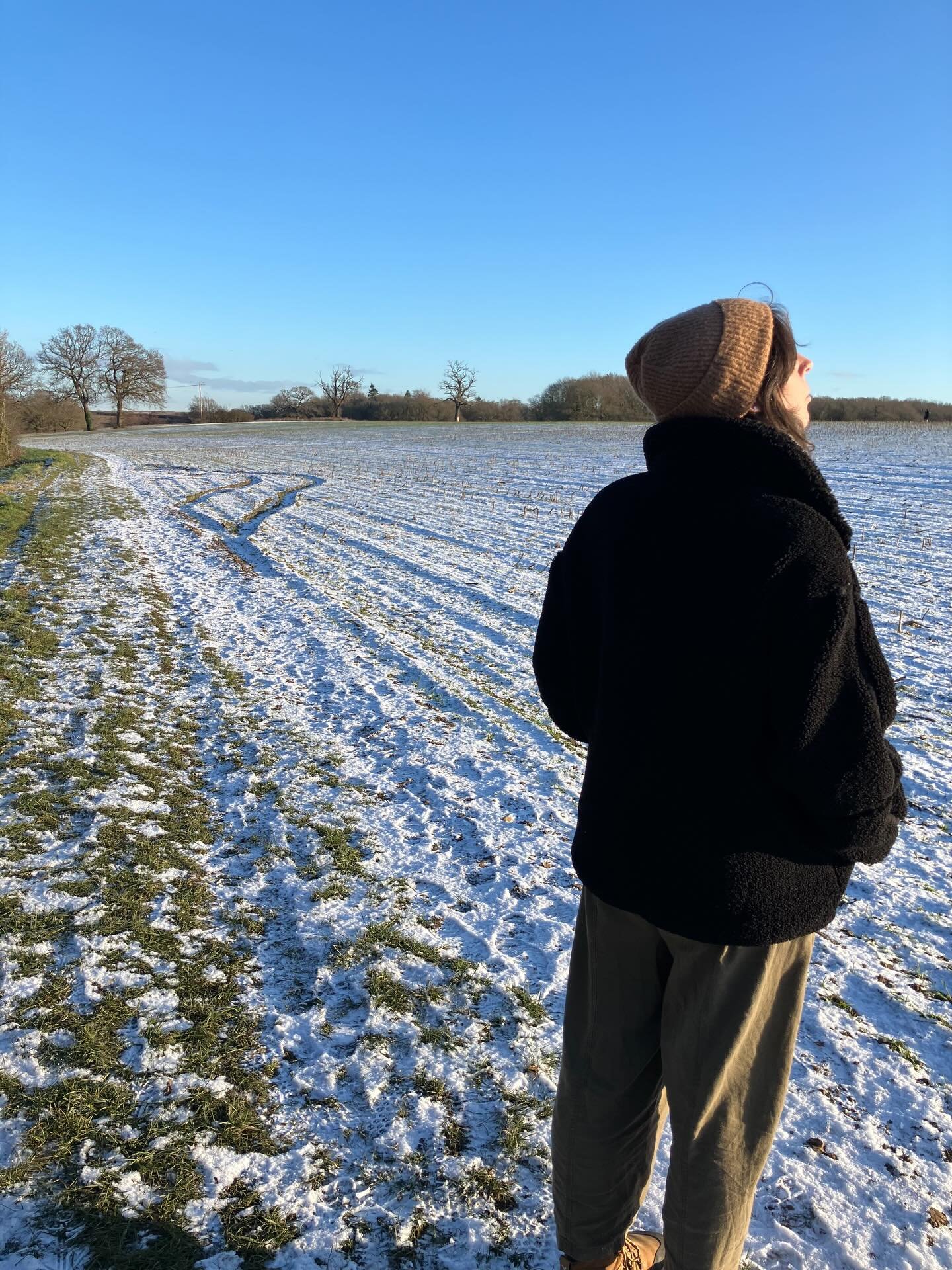 Absolutely delightful weather. 
Bright sun, the snow, the light, the nip on the nose. Invigorating and cleansing. 
Makes coming out of hibernation worthwhile.
The moon and sun up at the same time 💚
Photo credit to my eldest age 12
#colchester #winte