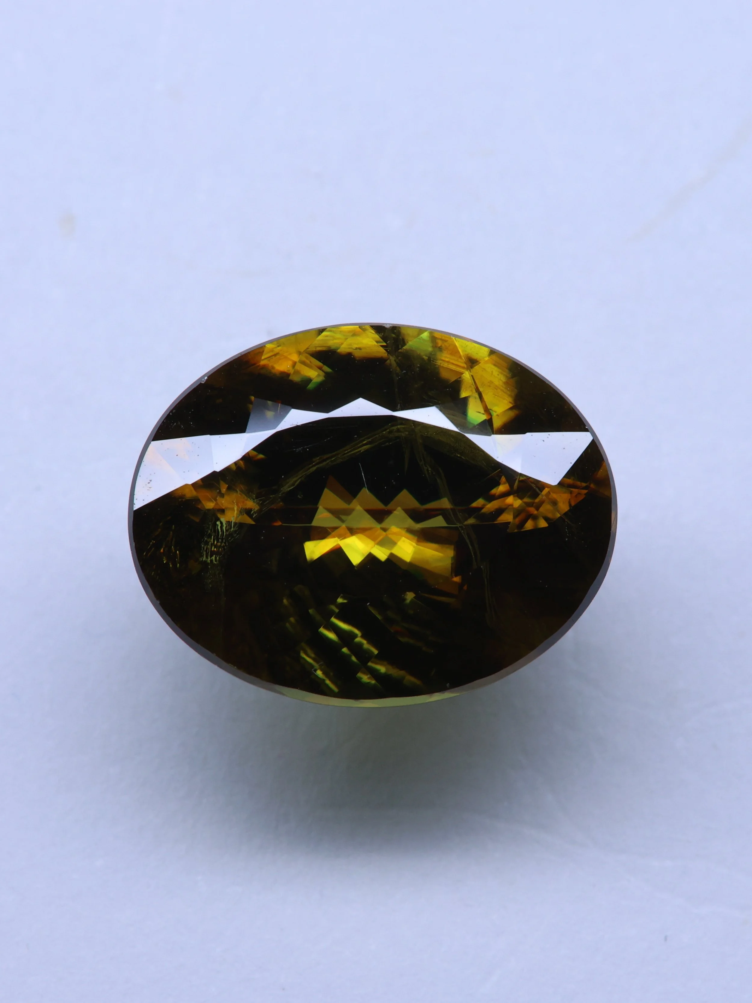 Sphene Oval : EN033