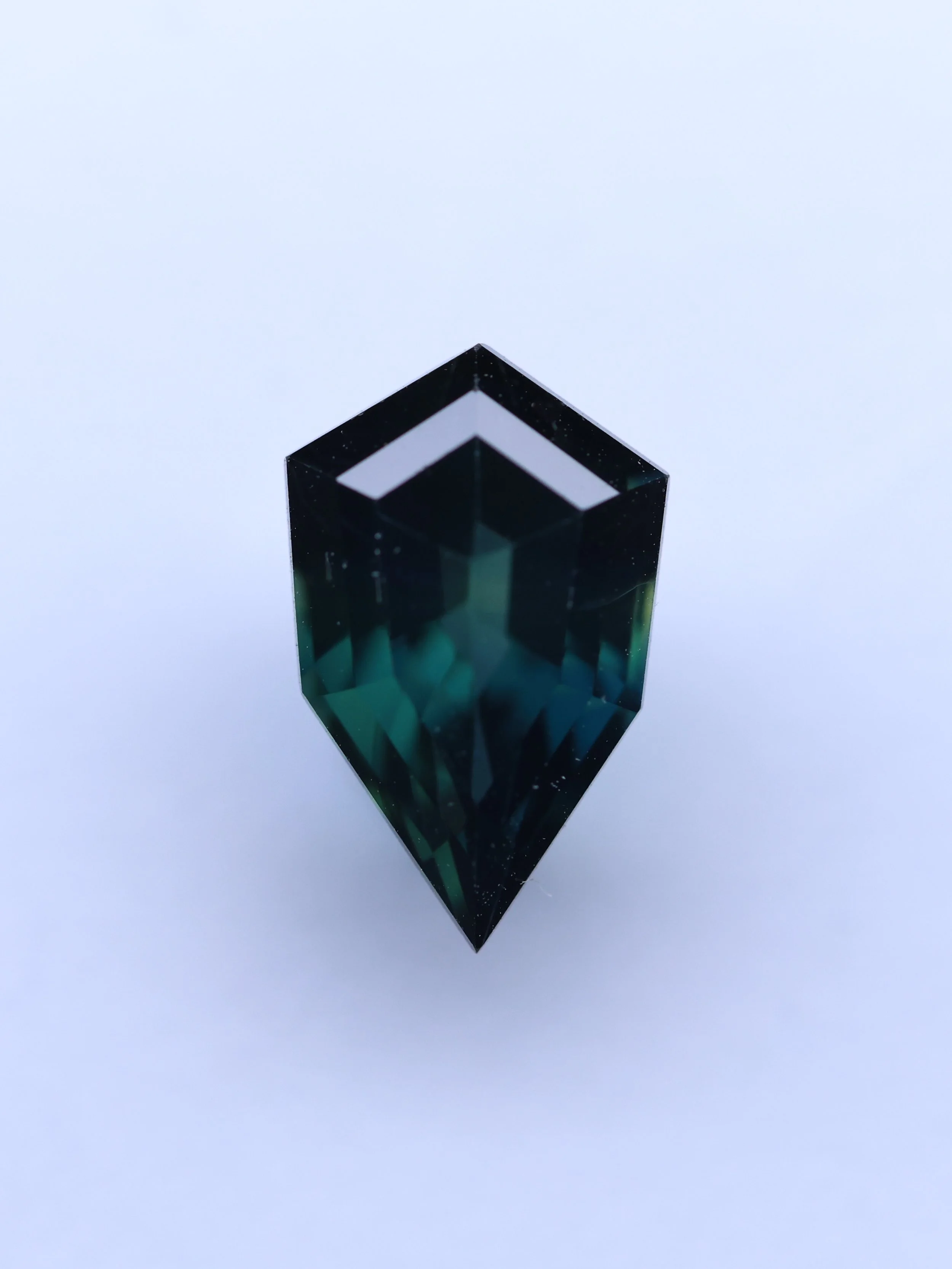 MADAGASCAR SAPPHIRE : EN052