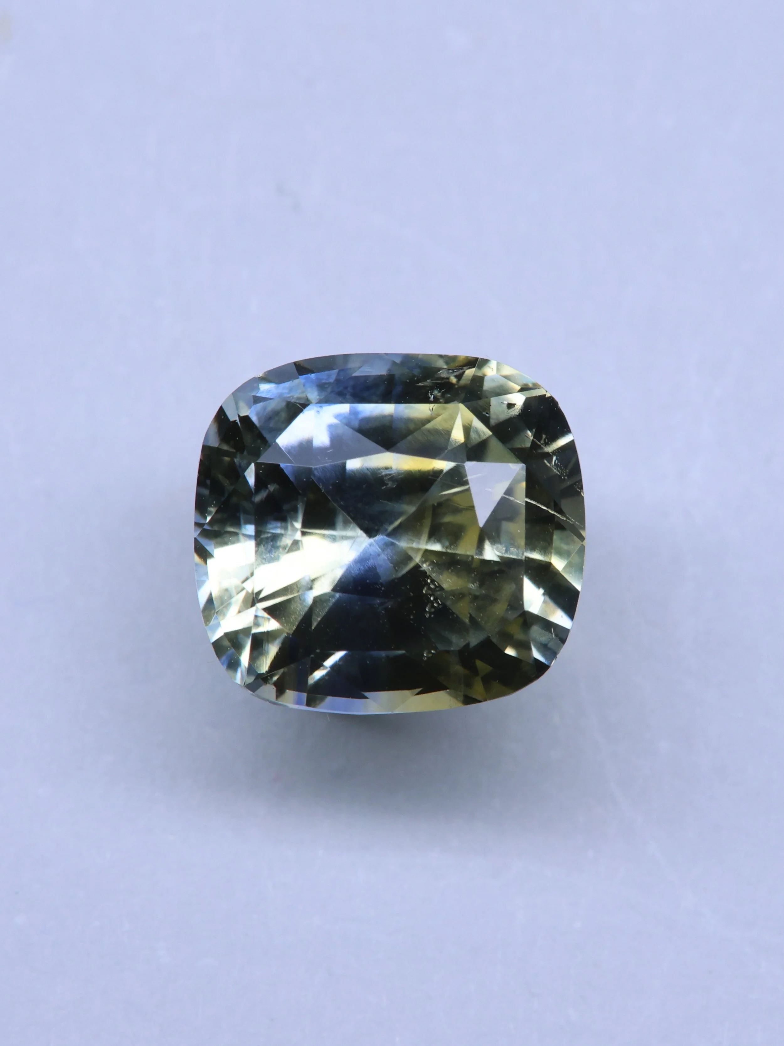 Sri Lanka Sapphire : EN026