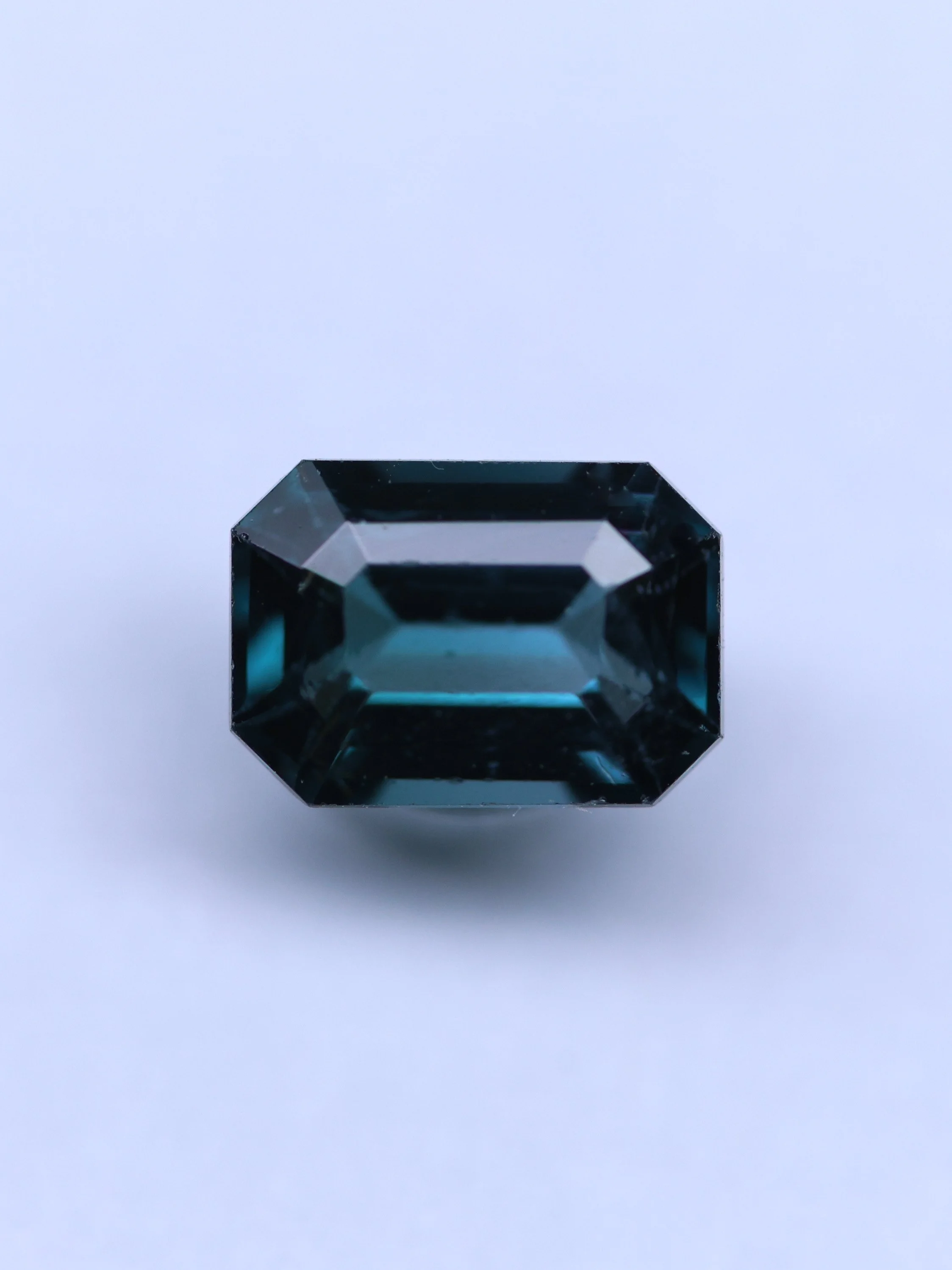 MADAGASCAR SAPPHIRE : EN044