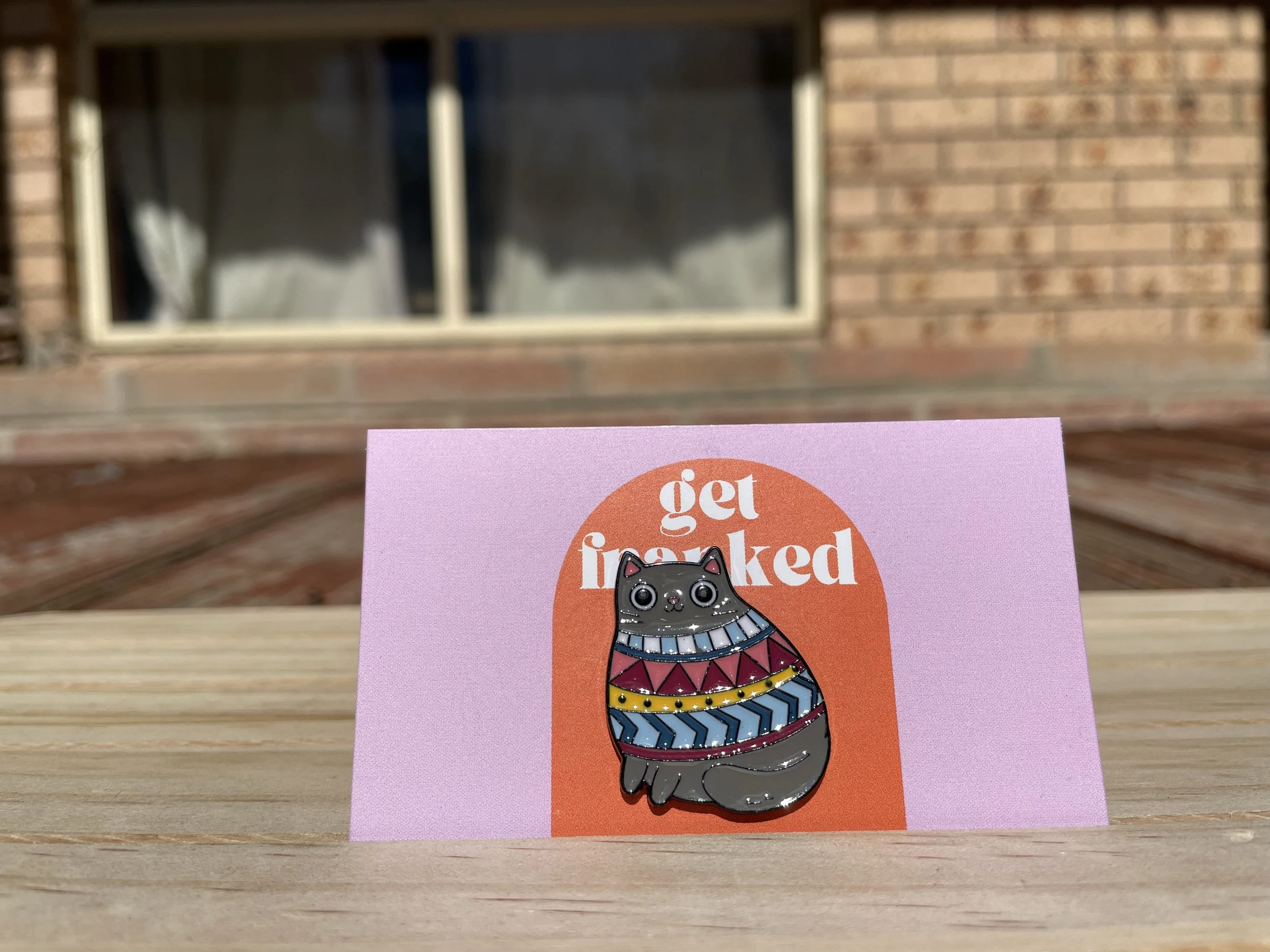 Needle minder: Cat in a sweater