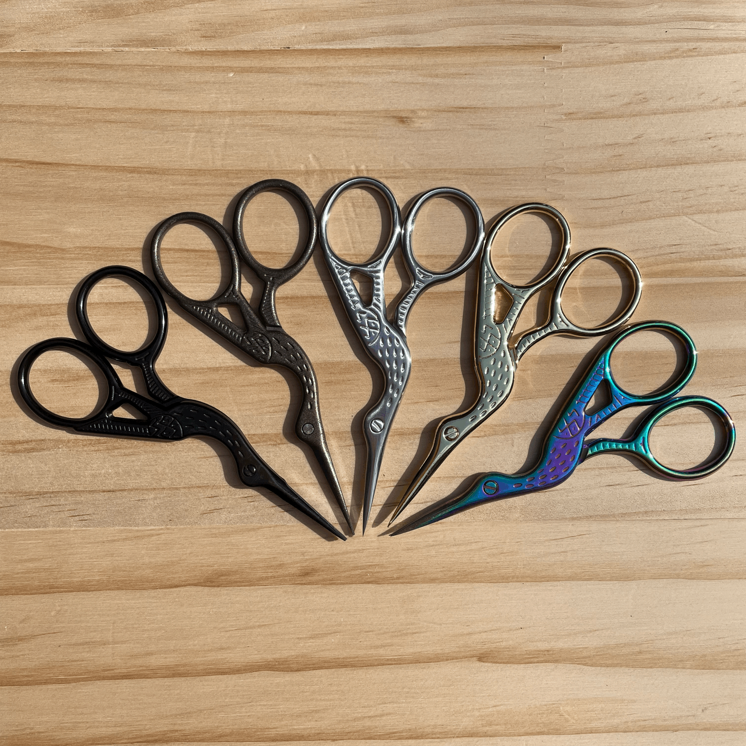 Crane embroidery scissors