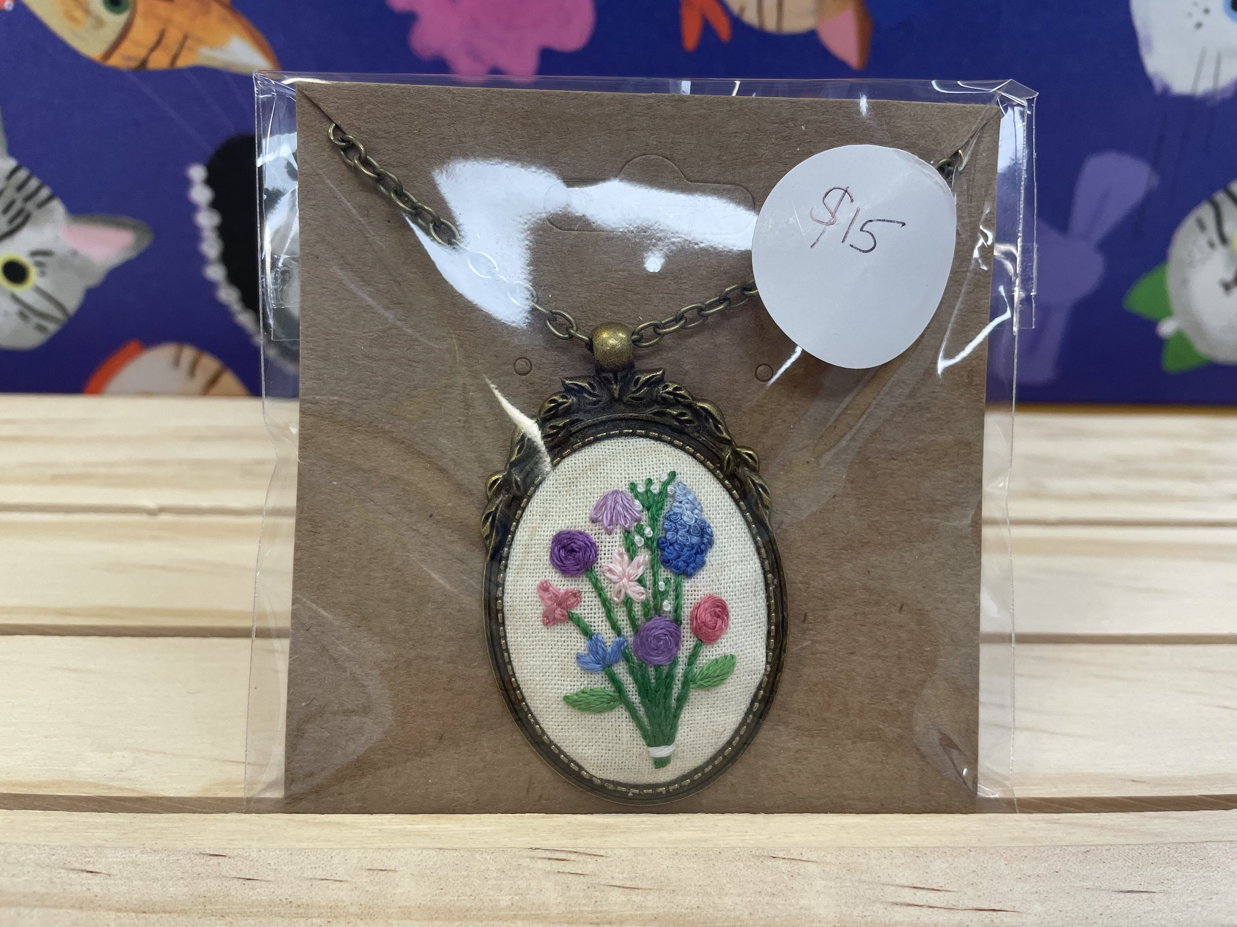 Necklace: Bouquet of flowers