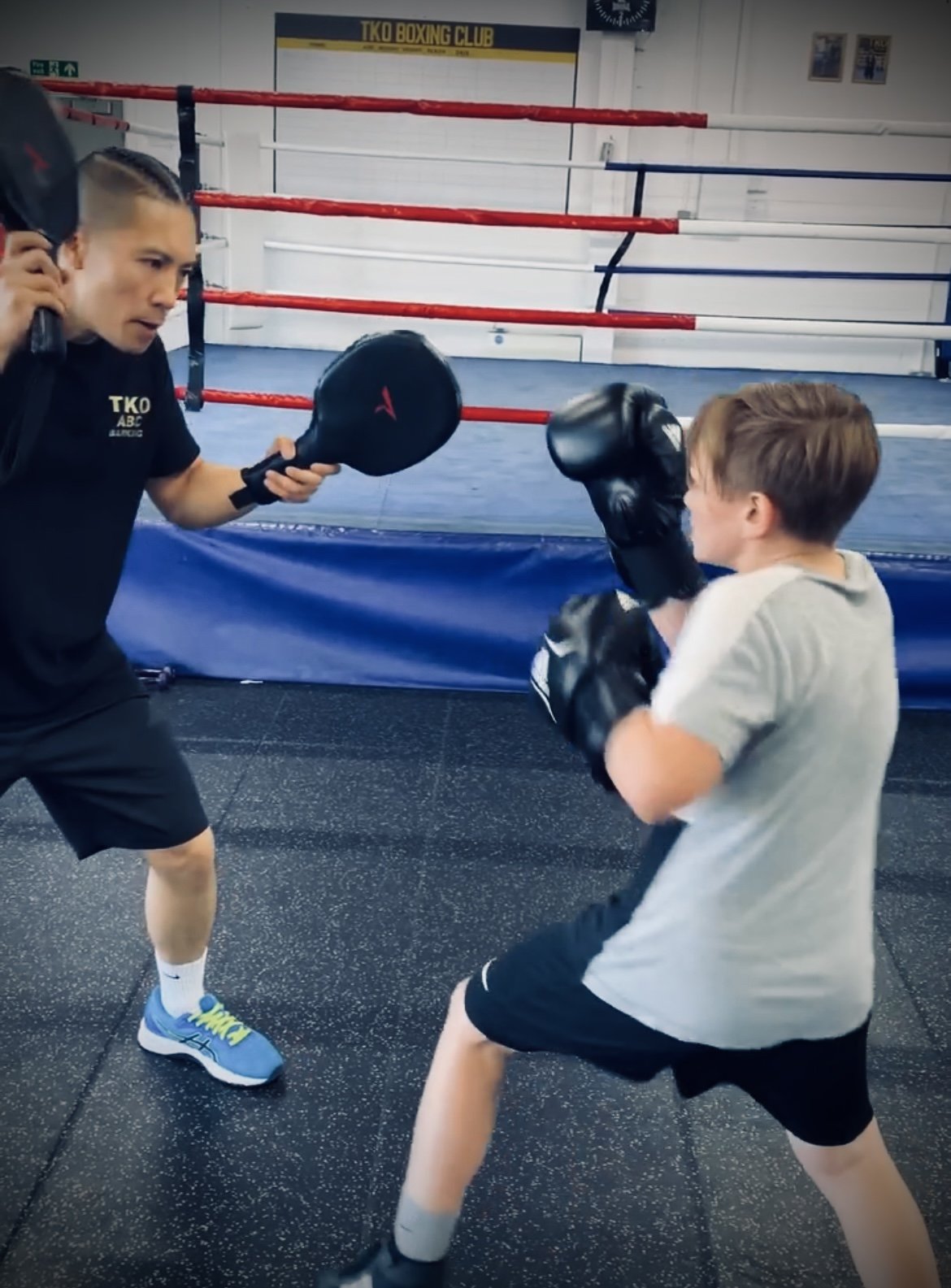 Coach Steve Iron doing a private kids session for £35 in London at the TKO boxing gym