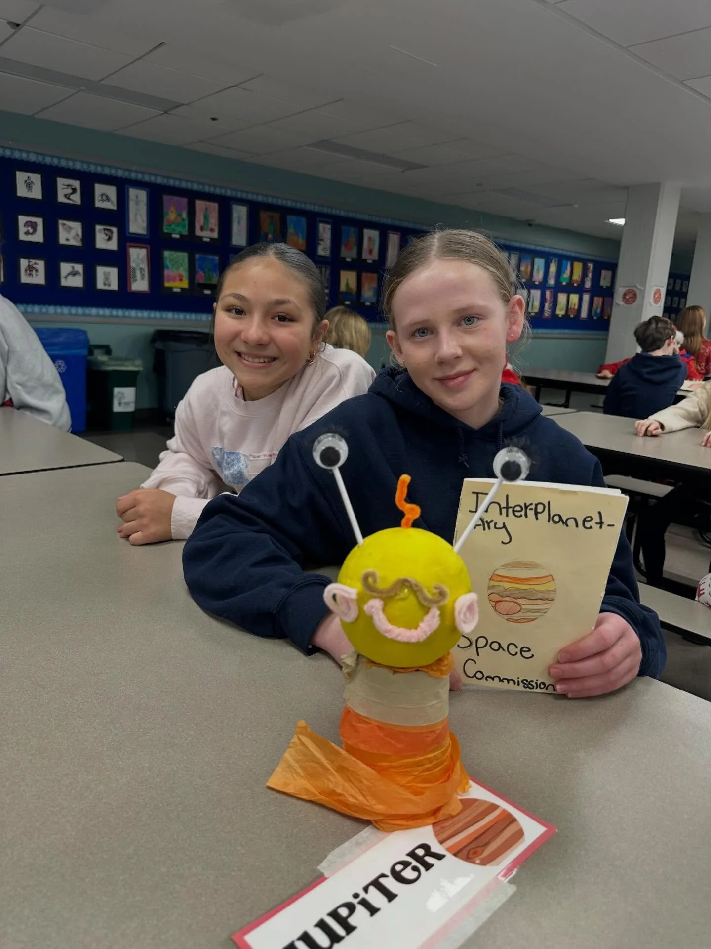 6th grade science went intergalactic! Students designed an alien visitor, complete with features inspired by the planet they come from. Science, creativity, and imagination all in one project! 👽🪐