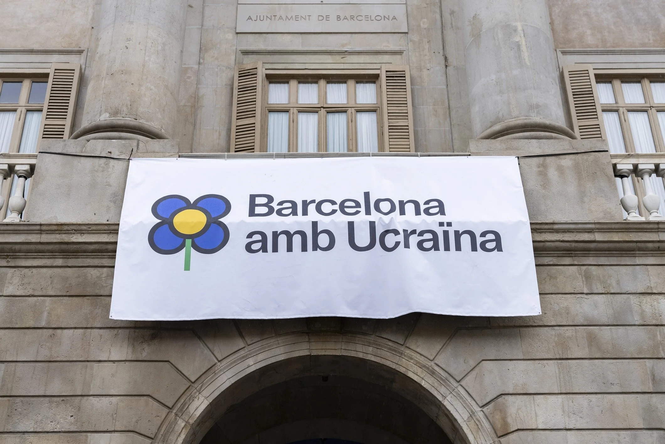 A humanitarian bridge between Barcelona and Ukraine: A new instance for “Ciutat Refugi”