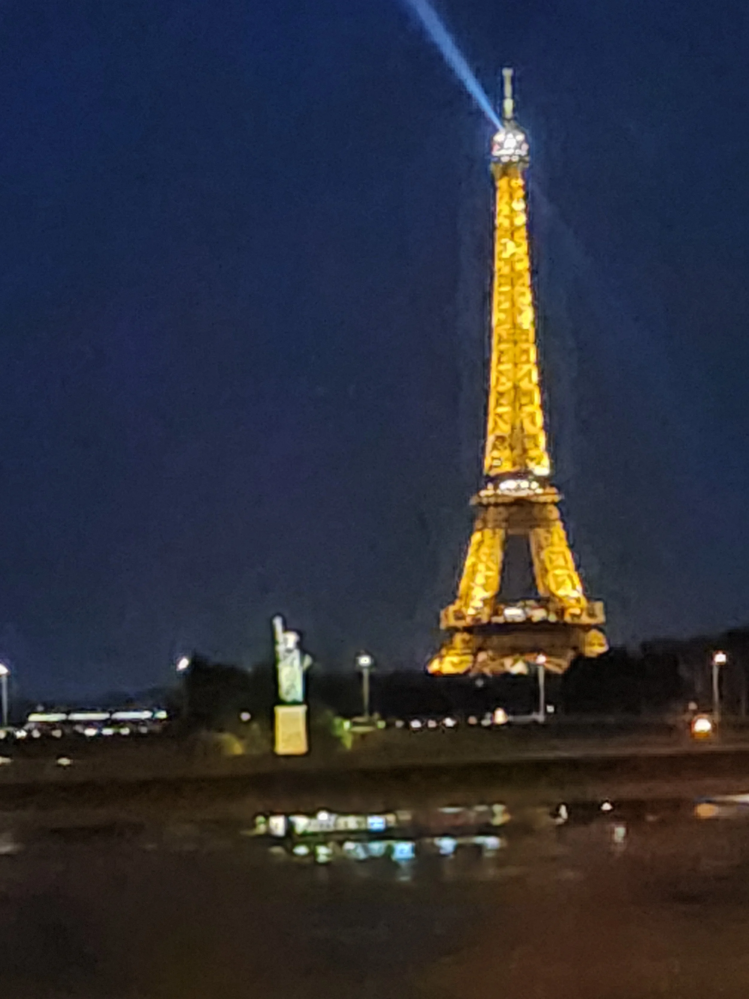 I see London, I see France…