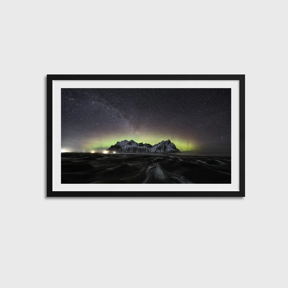 Aurora over the Sands