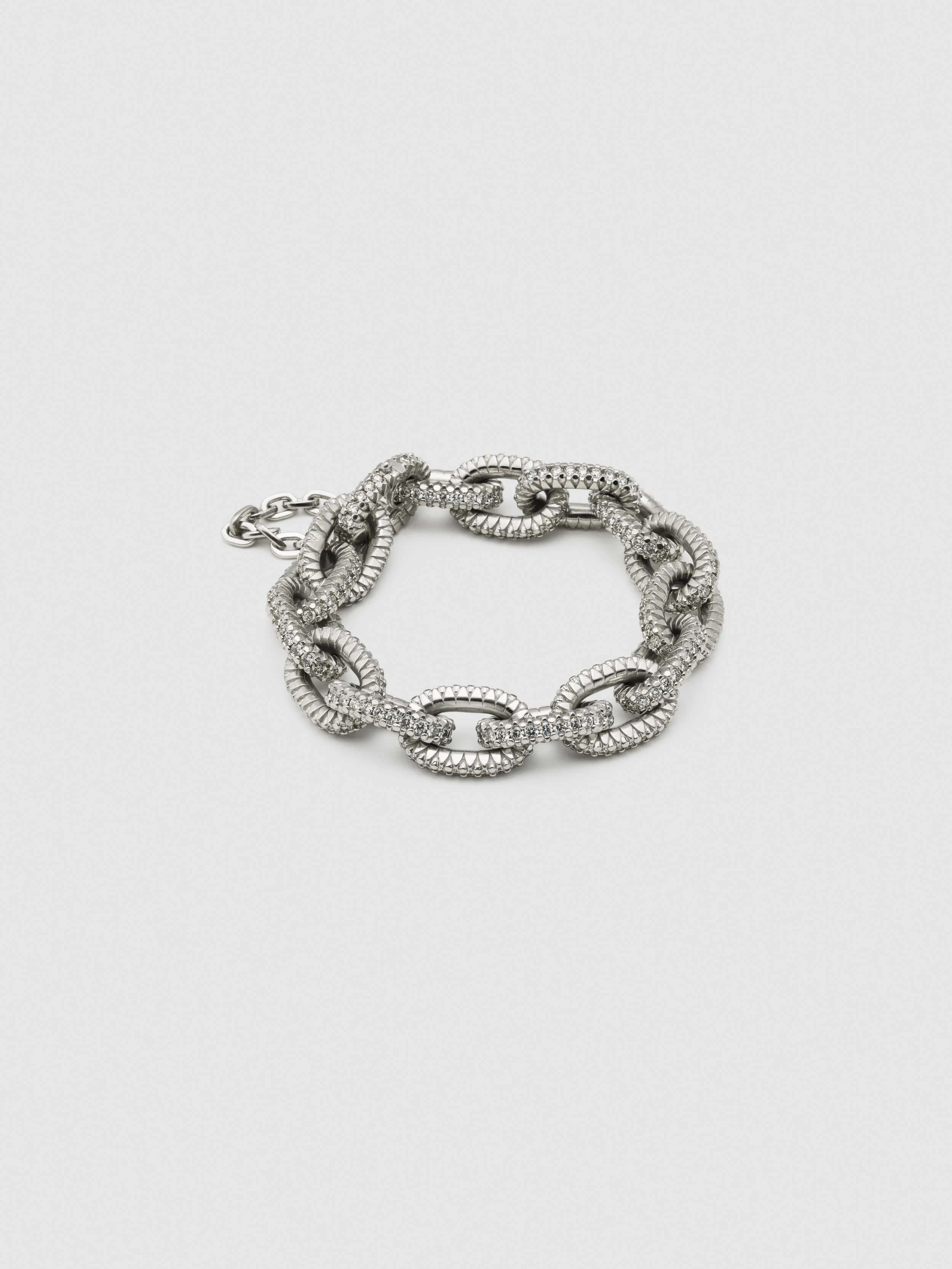 AF-knotch pavee bracelet-JK_K105836-01a.jpg