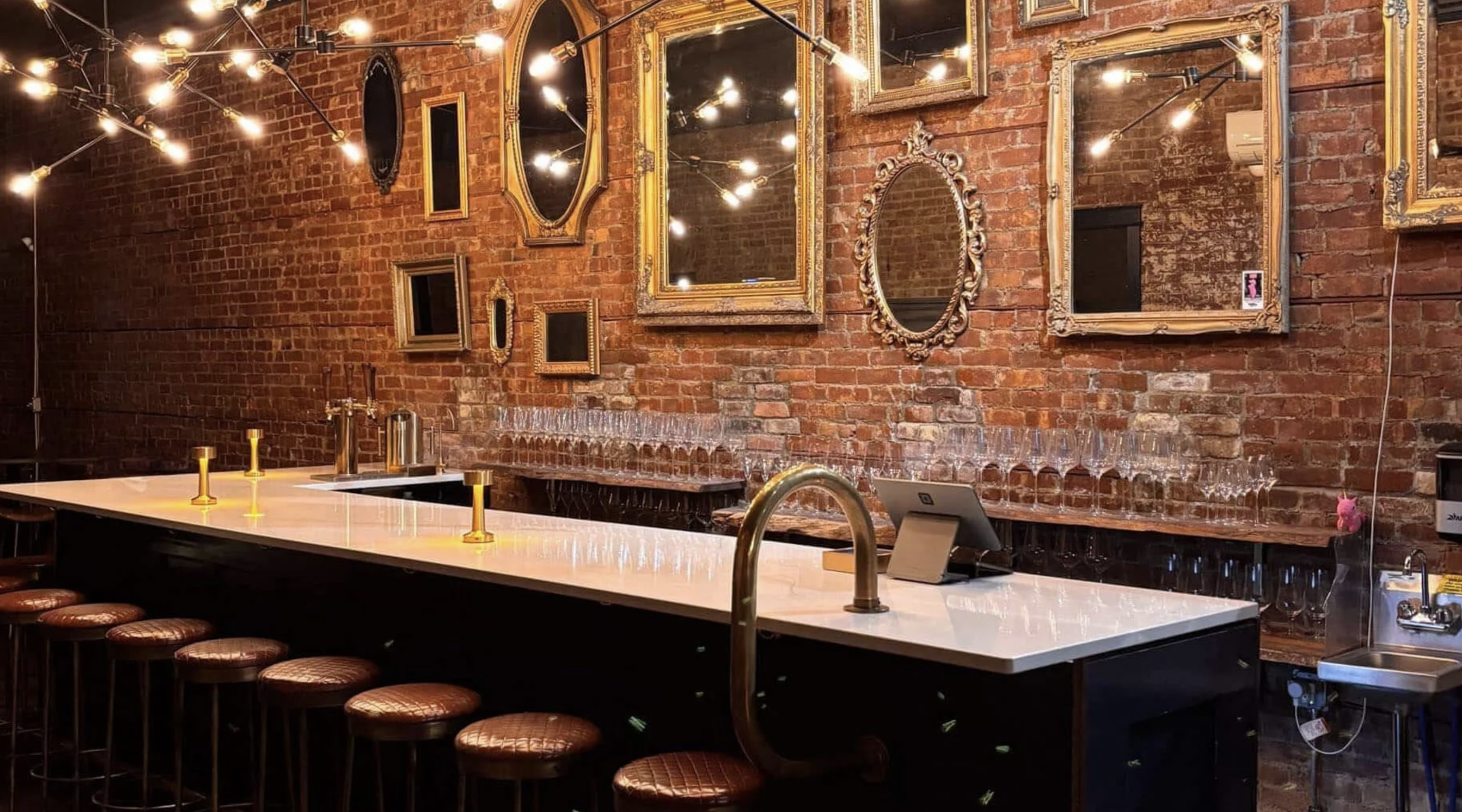 Estilo Y Vino Wine Bar 